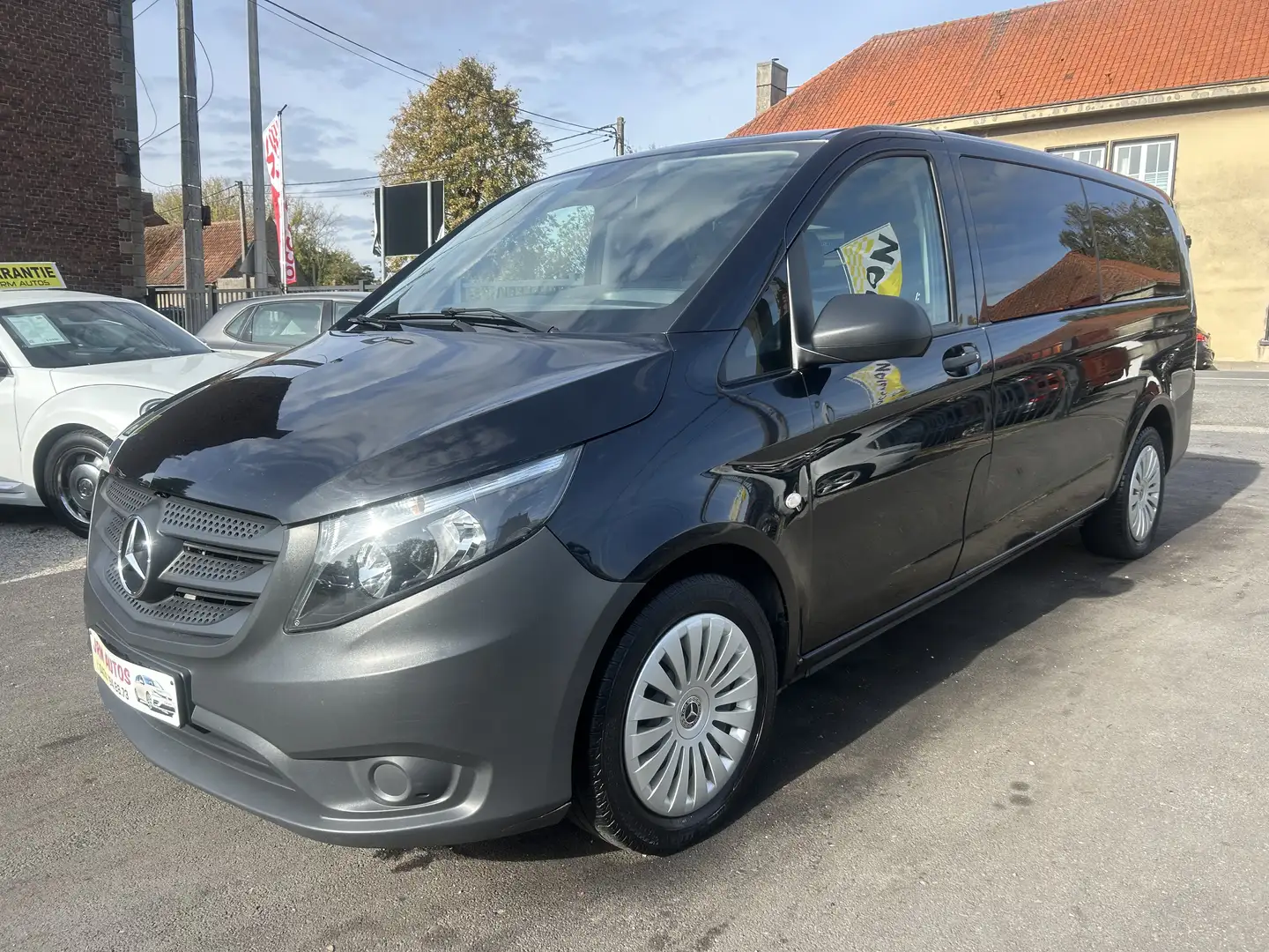Mercedes-Benz Vito Tourer 114 CDI AUTOMATIQUE 9 PLACES ** CLIM/GPS ** Noir - 1