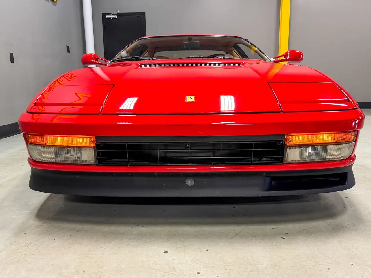 Ferrari Testarossa снимка Ferrari Testarossa