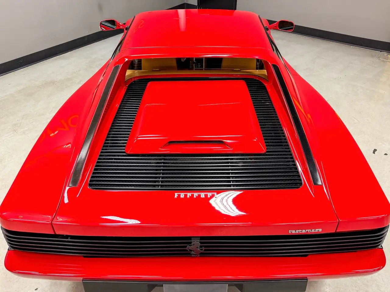 Ferrari Testarossa снимка Ferrari Testarossa