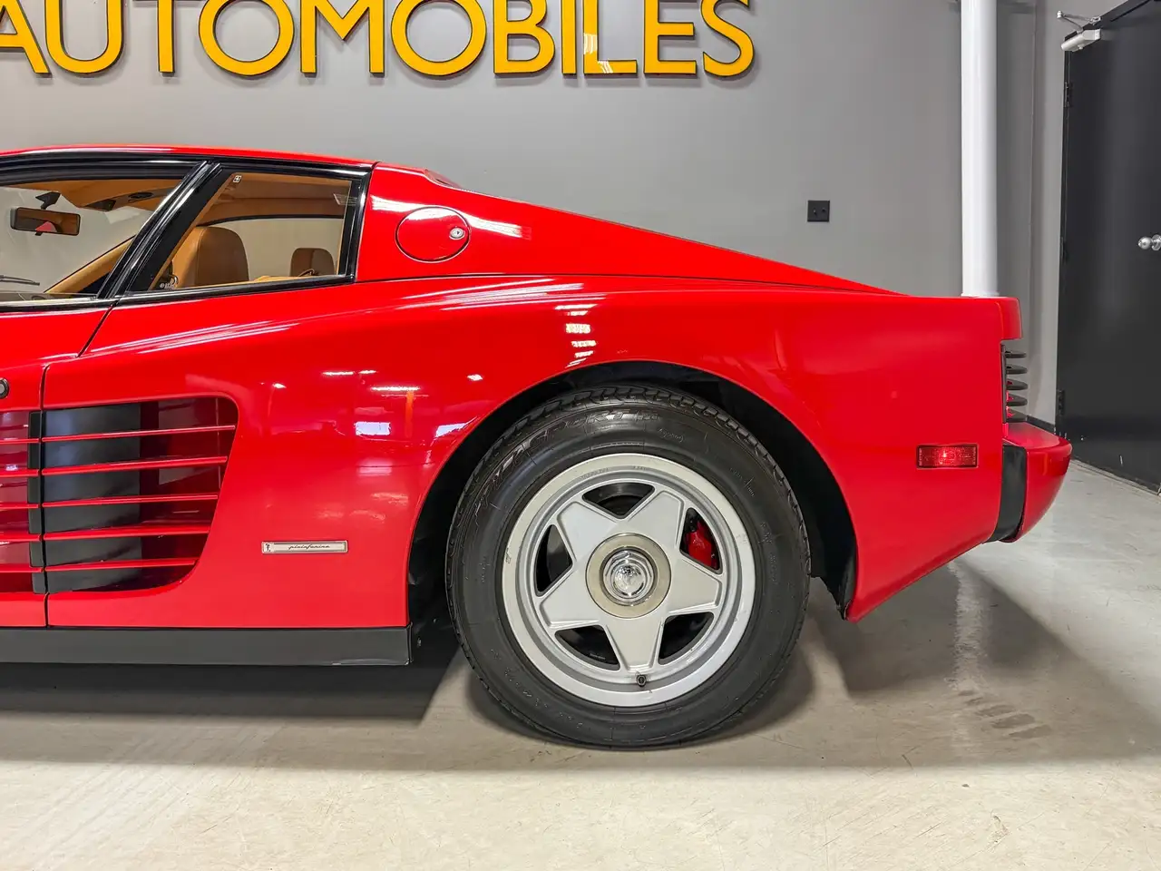 Ferrari Testarossa снимка Ferrari Testarossa