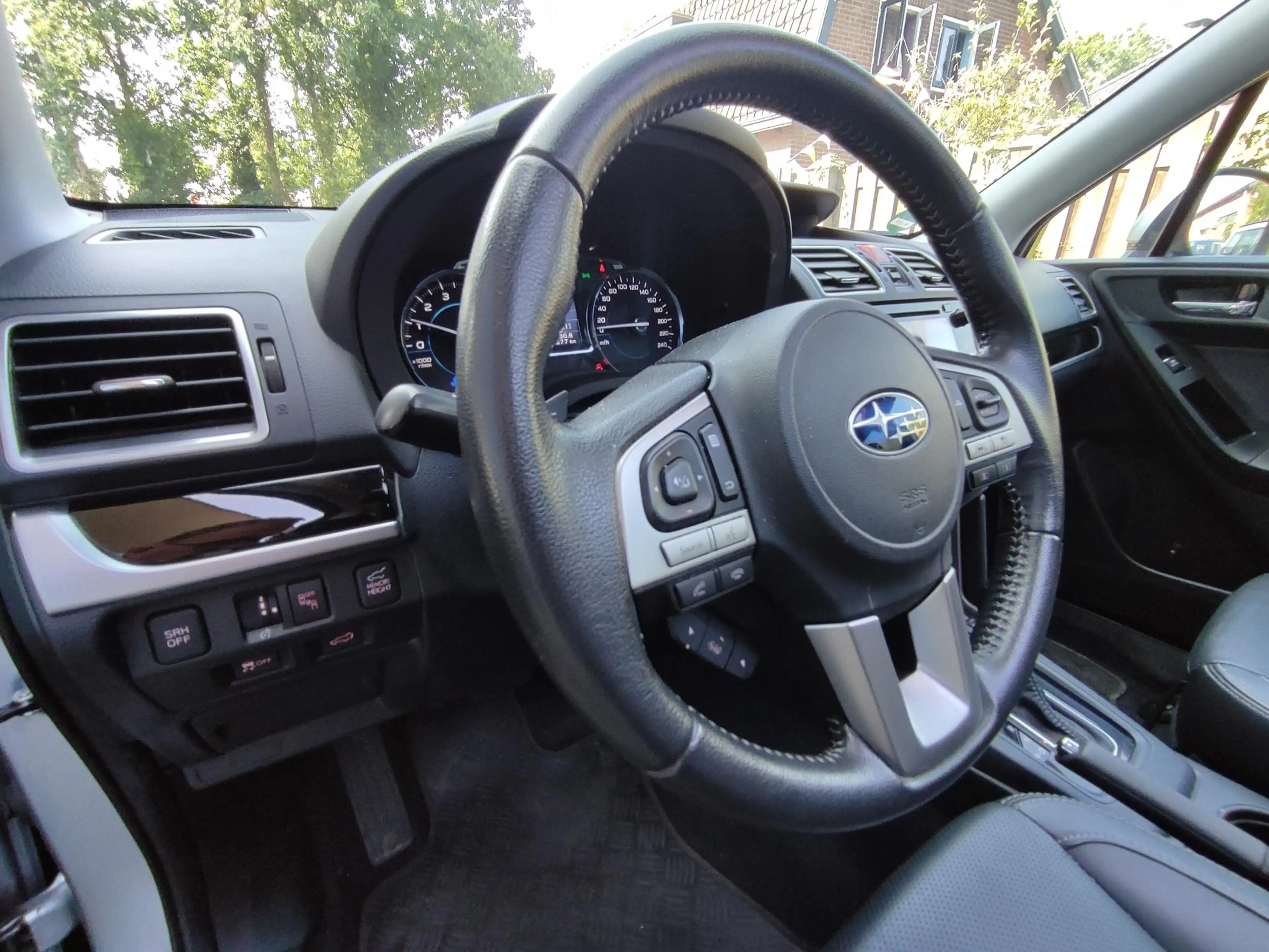 Subaru Forester 2.0 Premium — photo 9