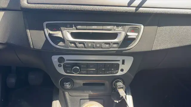Renault Megane view 13