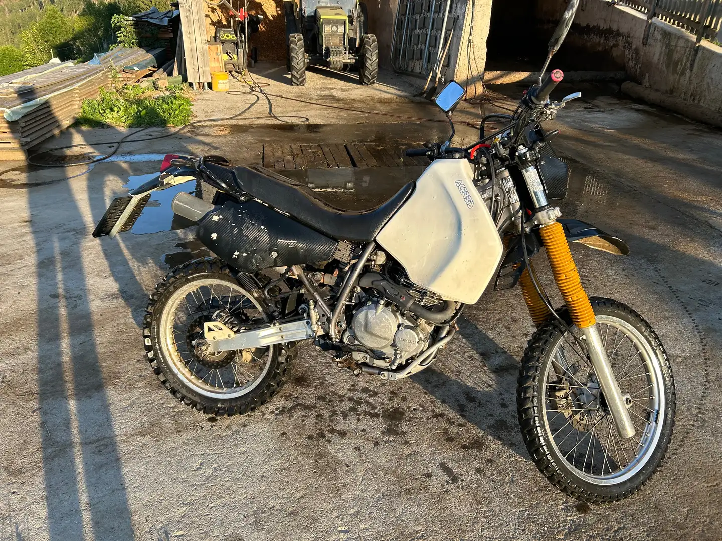 Suzuki DR 350 SE Blanco - 1