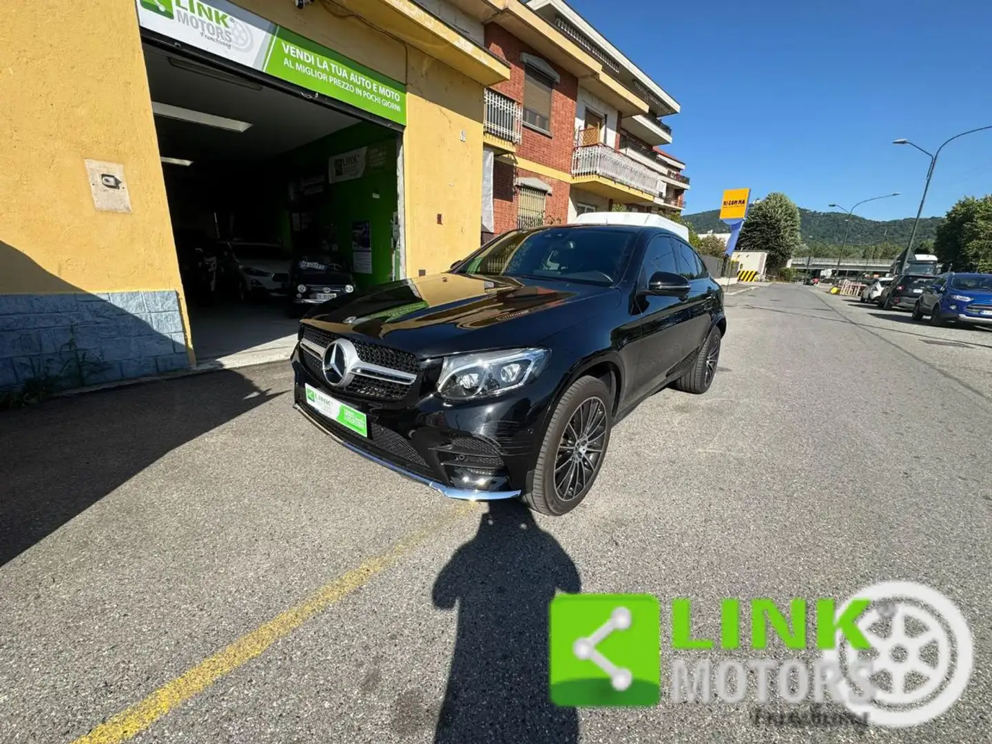 Mercedes-Benz GLC 250 4Matic Coupé Premium Zwart - 1