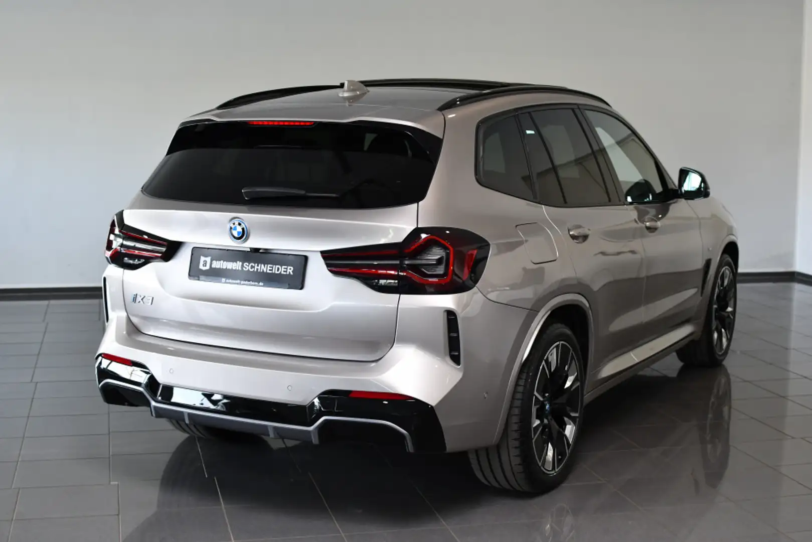 BMW X3 Impressive M-Sport HUD ACC Leder Pano H&K Gümüş rengi - 2