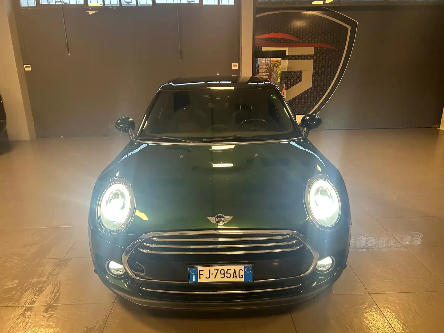 MINI Cooper D Clubman Mini IV F54 2016 Clubman 2.0 Hype auto Vert - 1