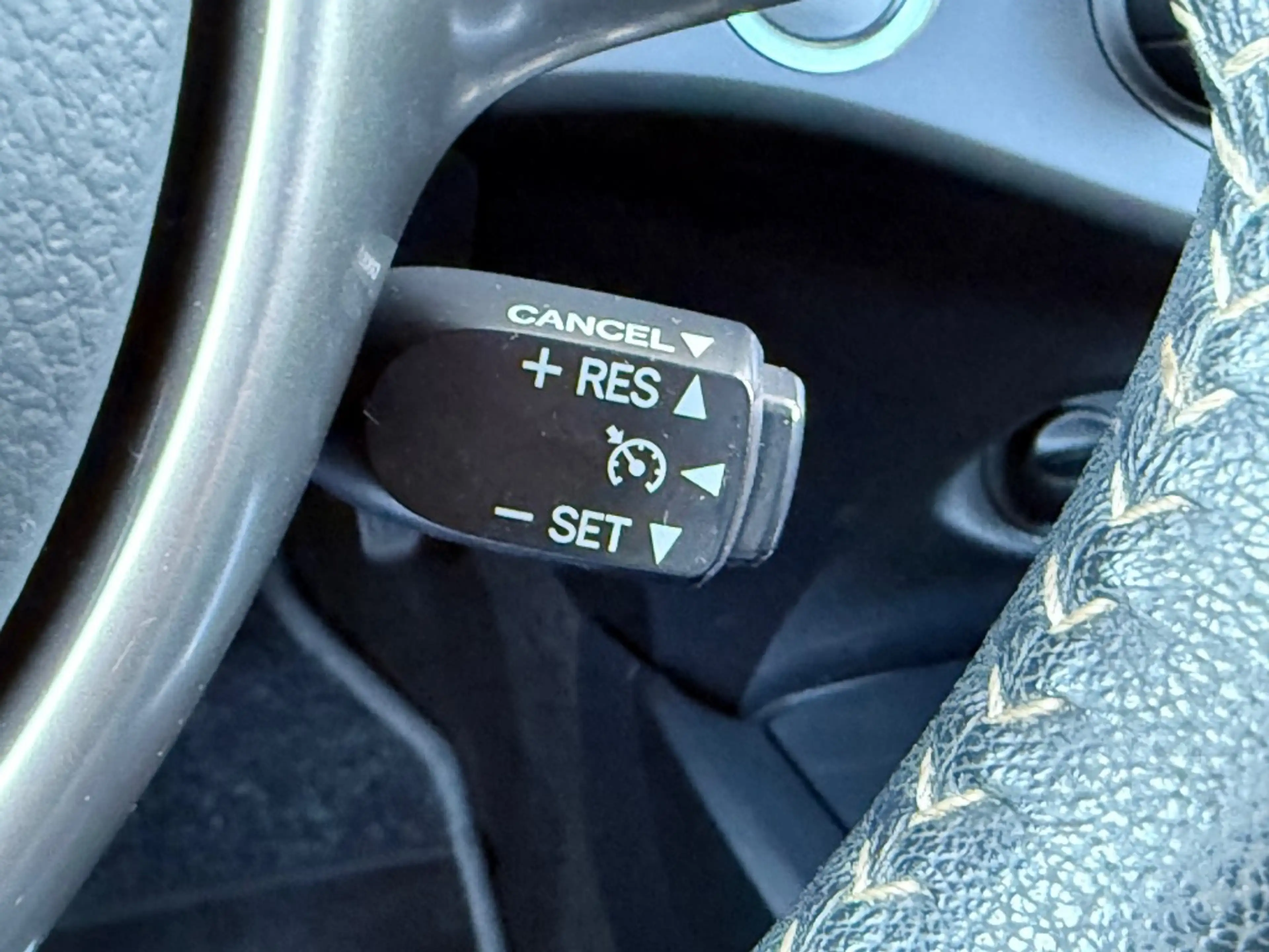 Toyota Yaris 1.3 VVT-i Lounge 5-Drs Navi Cruise Camera Pano — photo 14