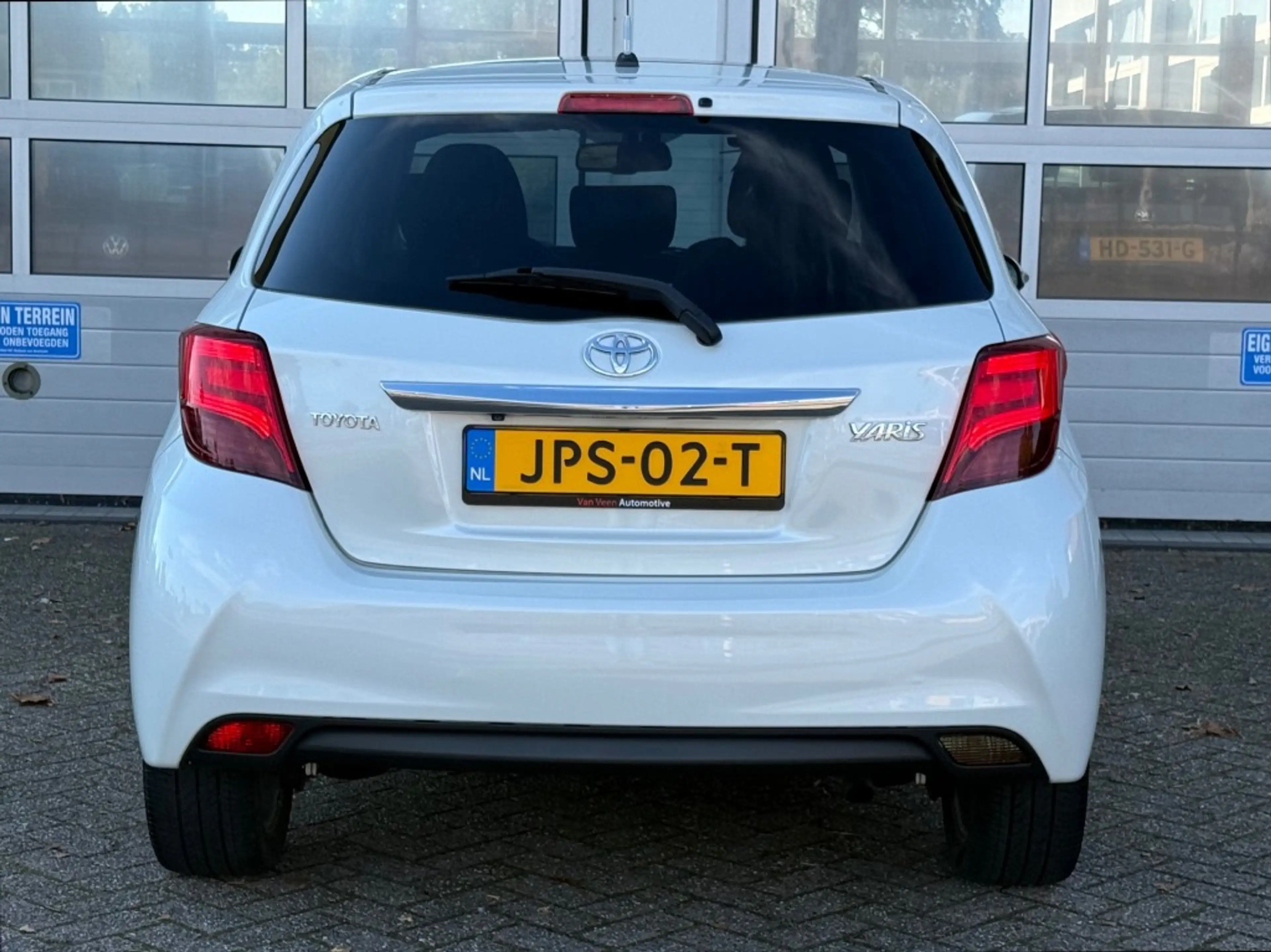Toyota Yaris 1.3 VVT-i Lounge 5-Drs Navi Cruise Camera Pano — photo 4