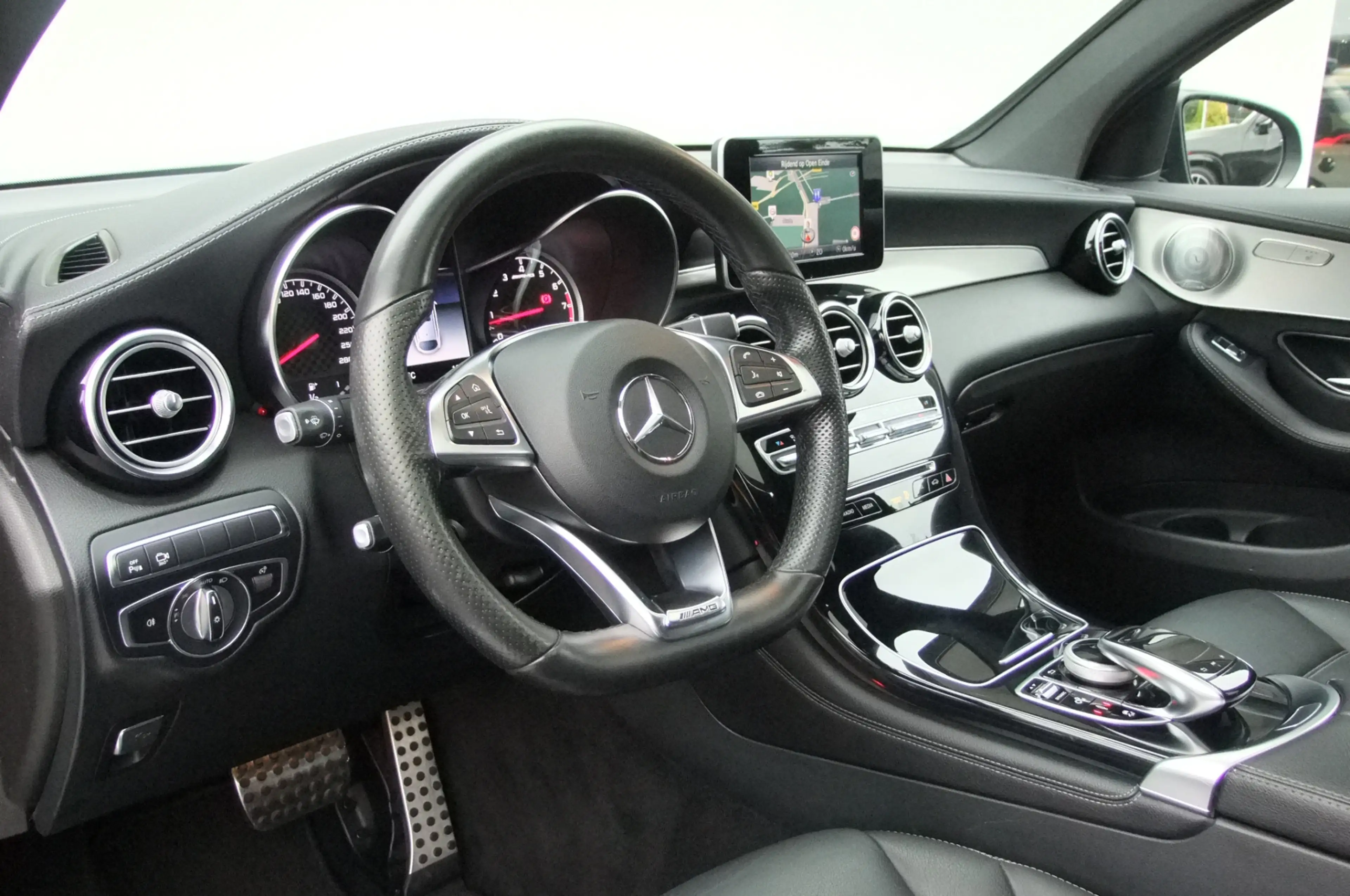 Mercedes-Benz GLC 43 AMG Coupé 4MATIC / Luchtvering/ Schuifdak/ 360 camera/ — photo 33