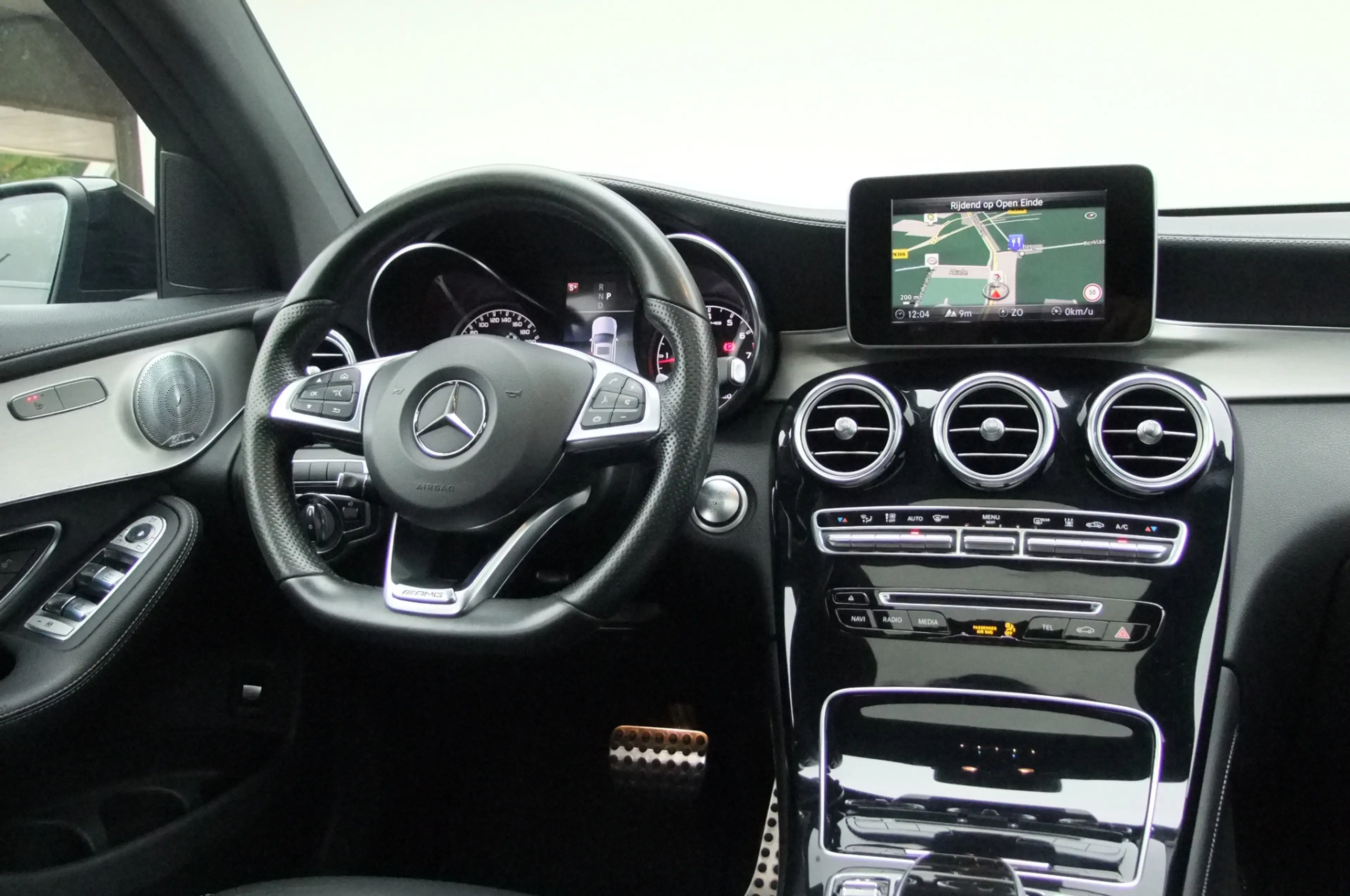 Mercedes-Benz GLC 43 AMG Coupé 4MATIC / Luchtvering/ Schuifdak/ 360 camera/ — photo 22
