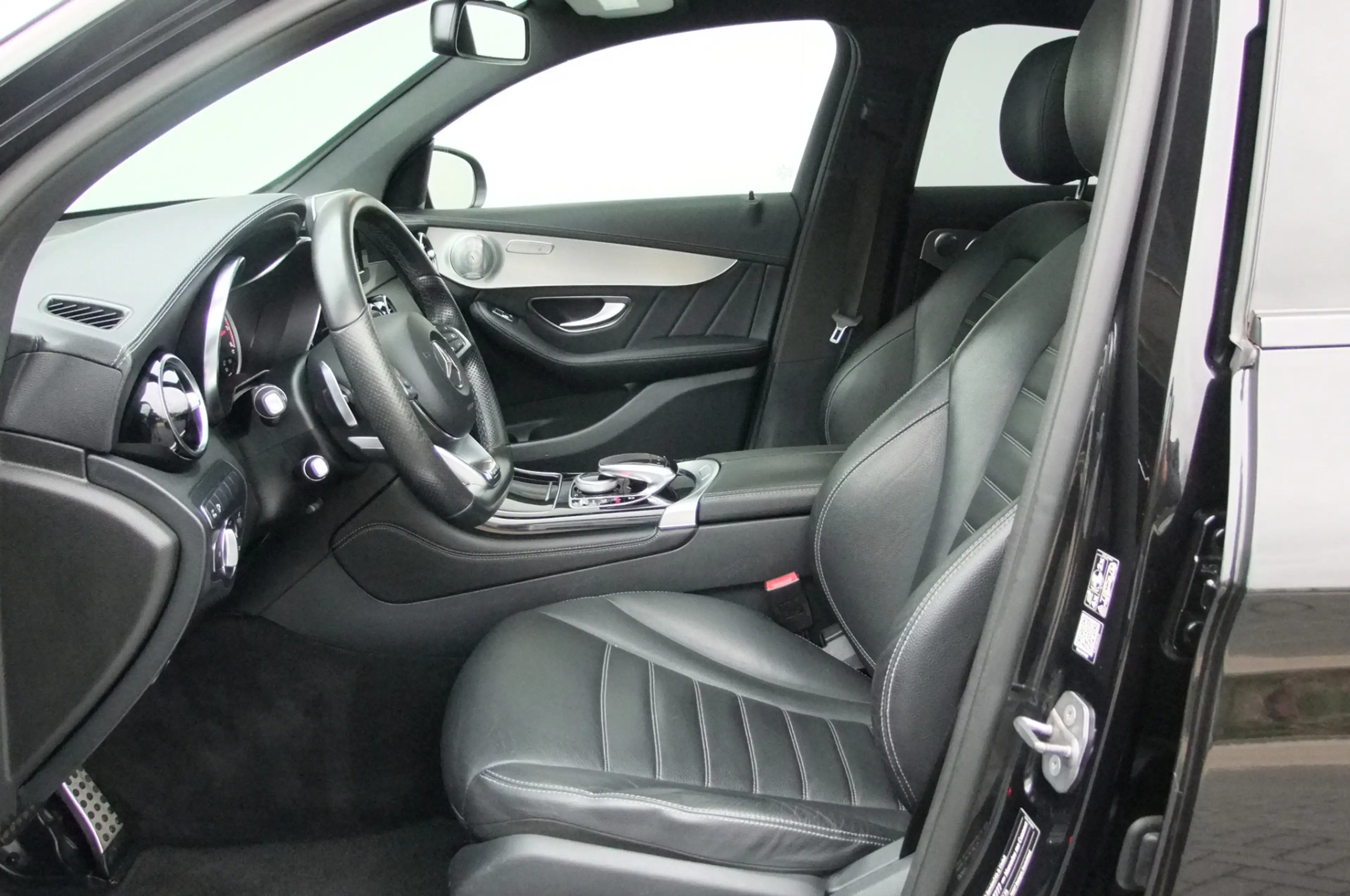 Mercedes-Benz GLC 43 AMG Coupé 4MATIC / Luchtvering/ Schuifdak/ 360 camera/ — photo 25