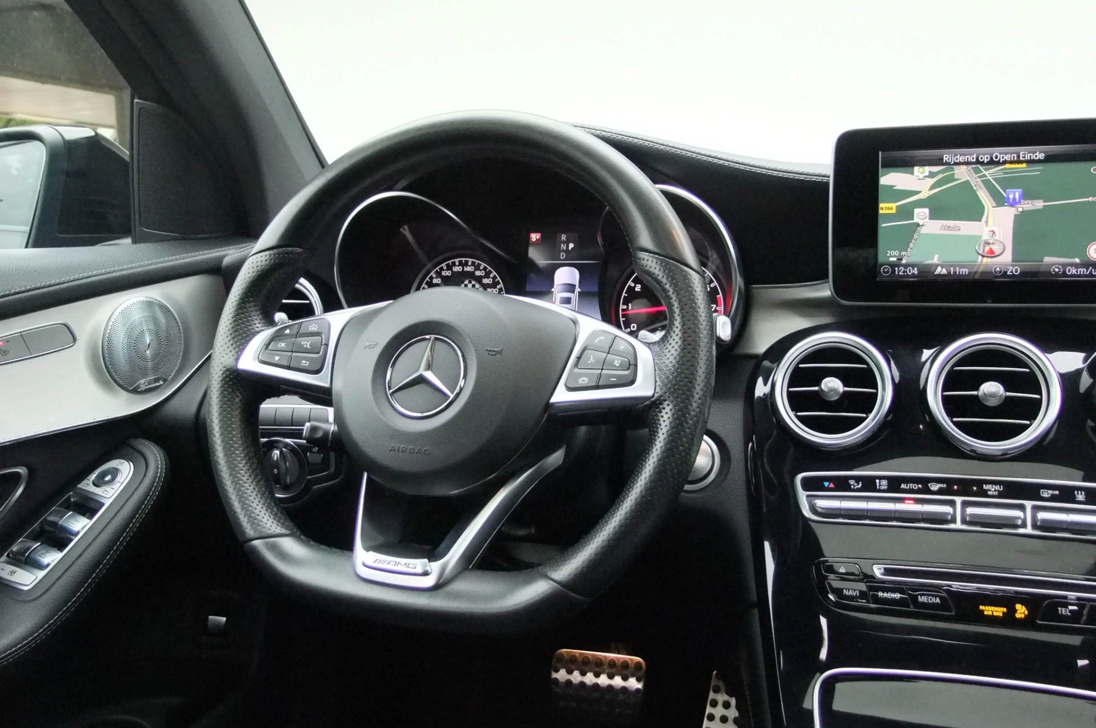 Mercedes-Benz GLC 43 AMG Coupé 4MATIC / Luchtvering/ Schuifdak/ 360 camera/ — photo 23