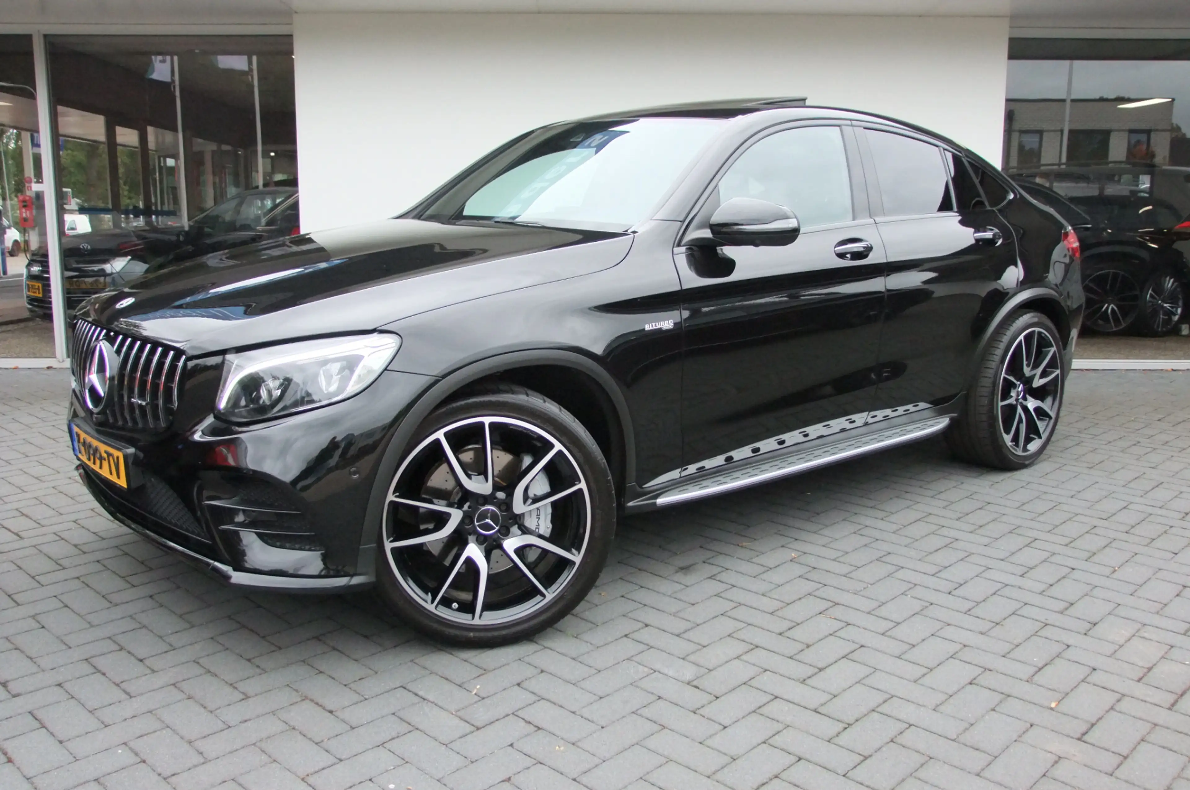 Mercedes-Benz GLC 43 AMG Coupé 4MATIC / Luchtvering/ Schuifdak/ 360 camera/ — photo 2