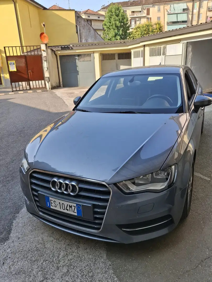 Audi A3 A3 III 2013 Sportback Sportback 1.6 tdi Ambiente Grigio - 2