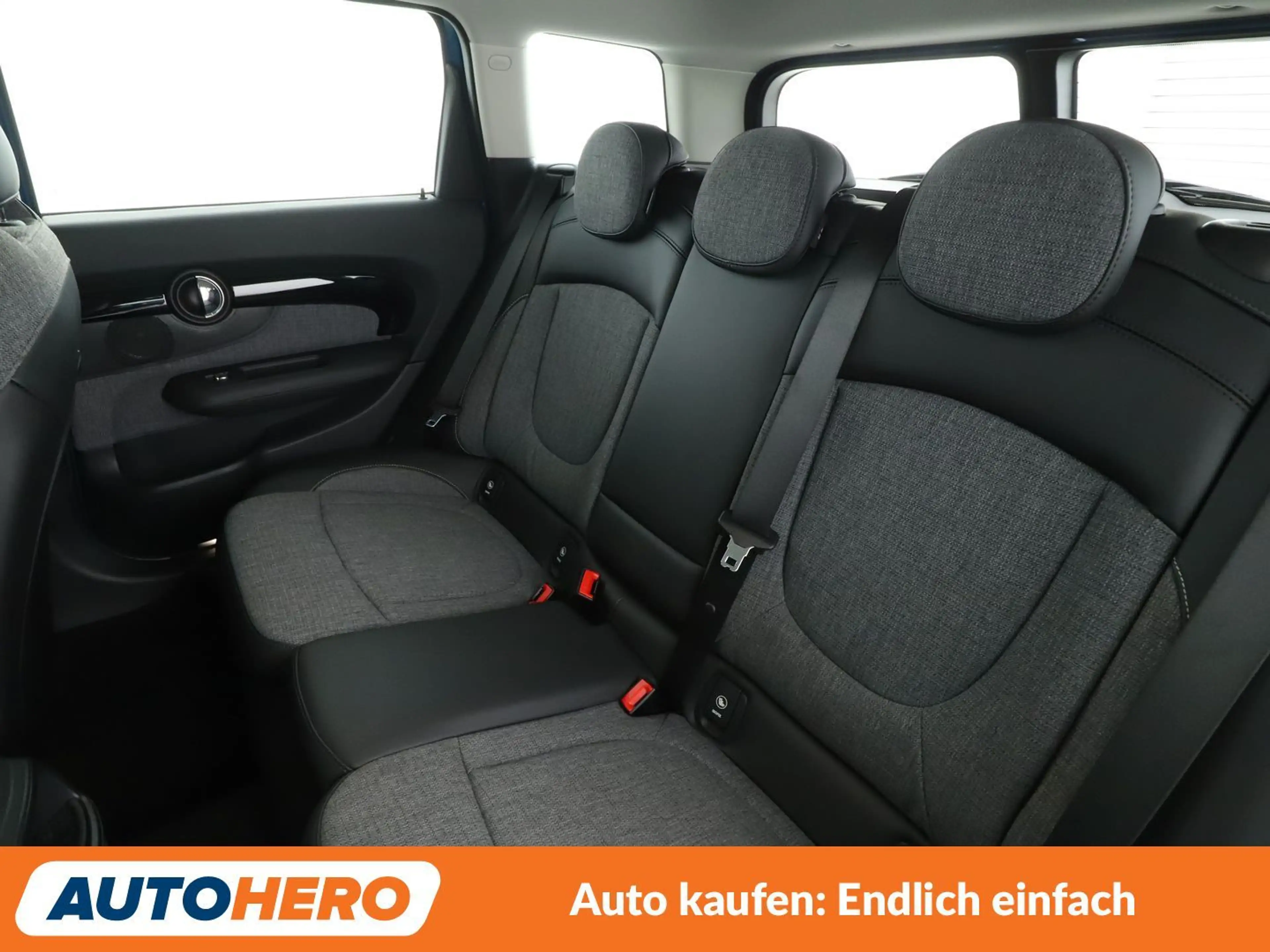 MINI One Clubman One Classic Trim Aut.*NAVI*LED*LIM*PDC*SHZ* — photo 15
