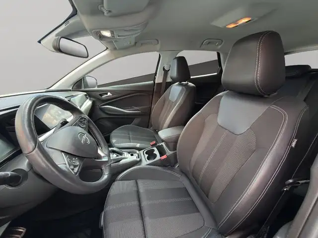 Opel Grandland view 8