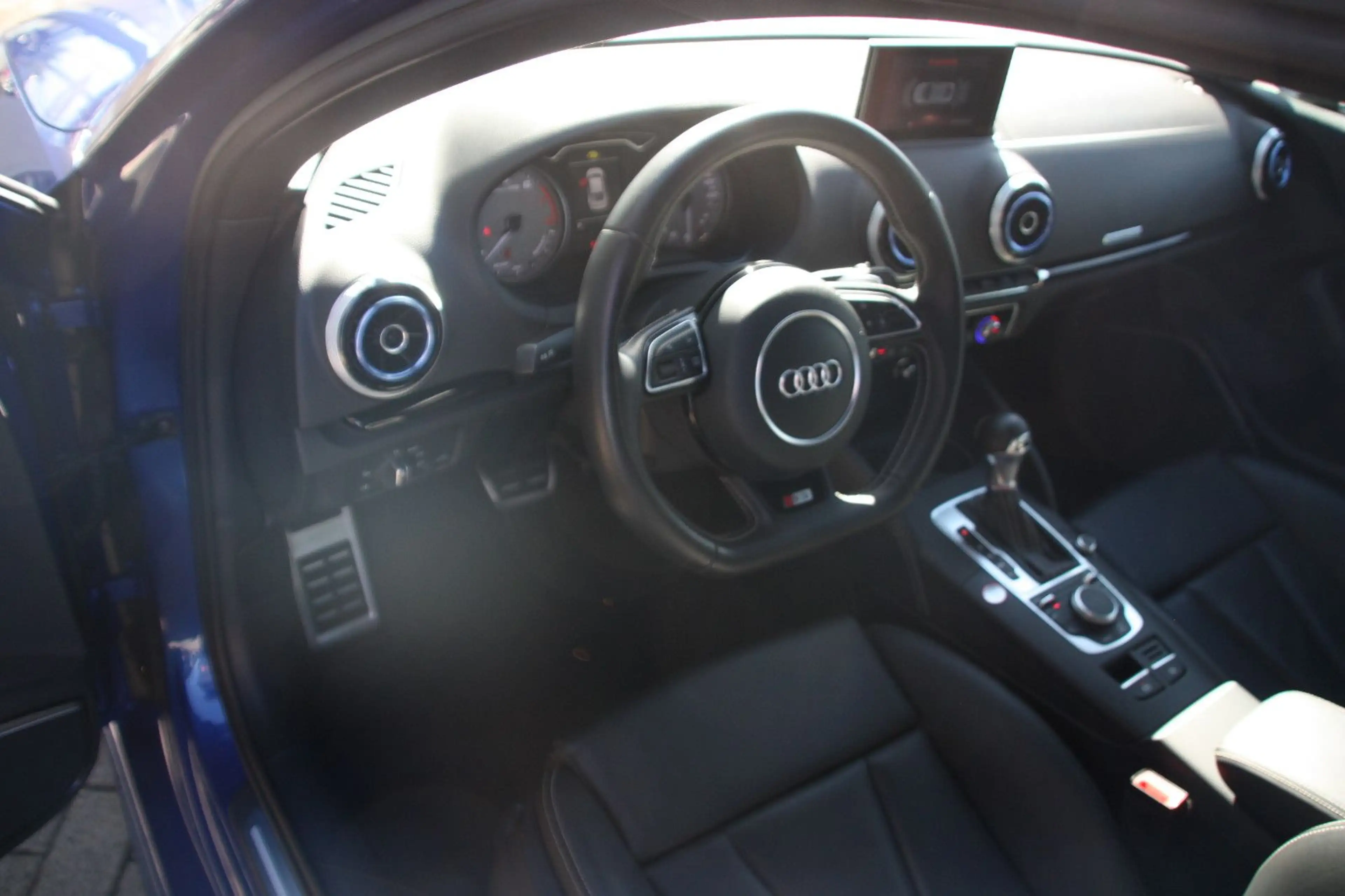 Audi S3 Lim. 2.0 TFSI quattro — photo 12