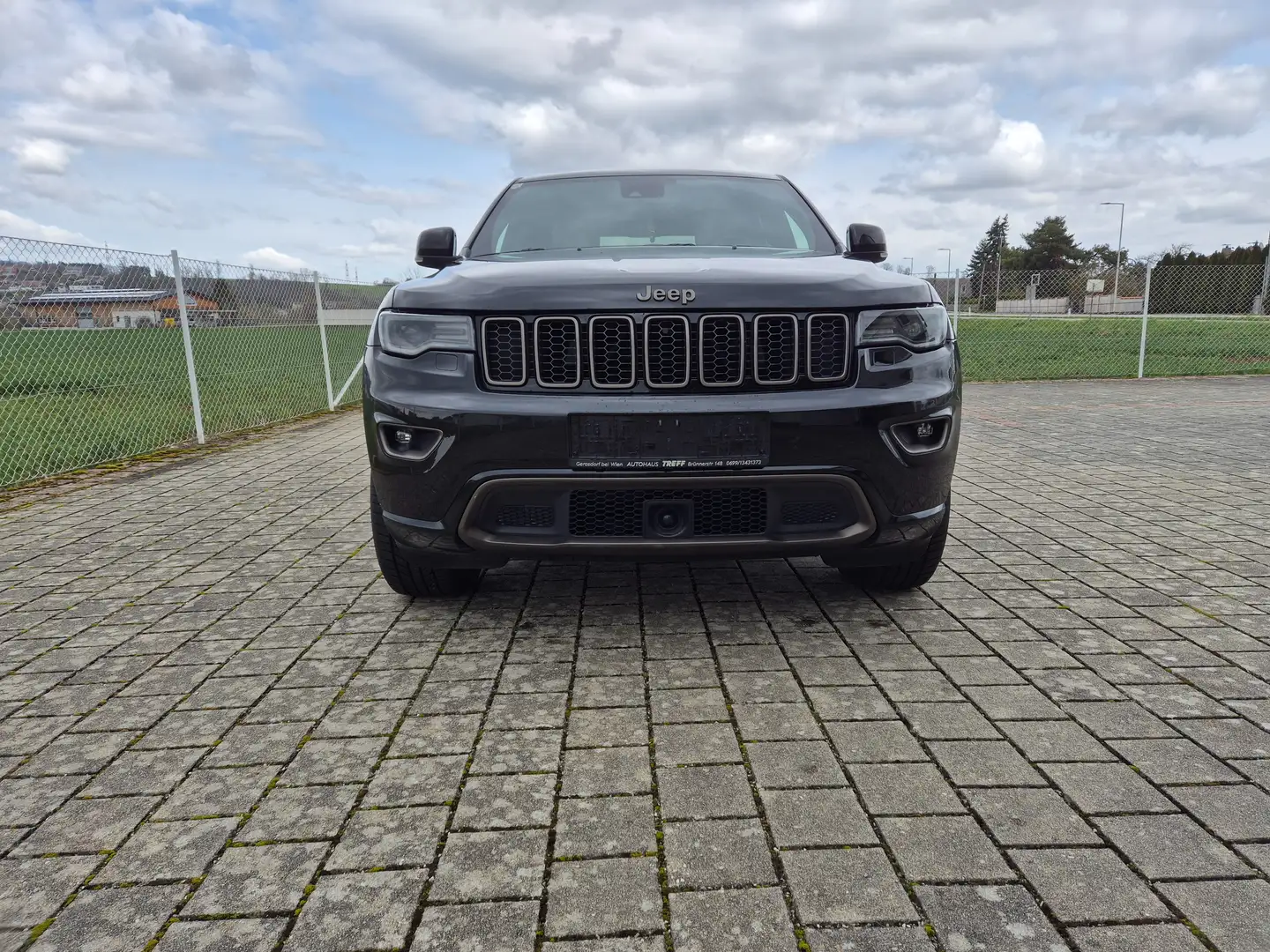 Jeep Grand Cherokee Grand Cherokee 3,0 V6 CRD 75th Anniversary 75th Anniversary Schwarz - 2