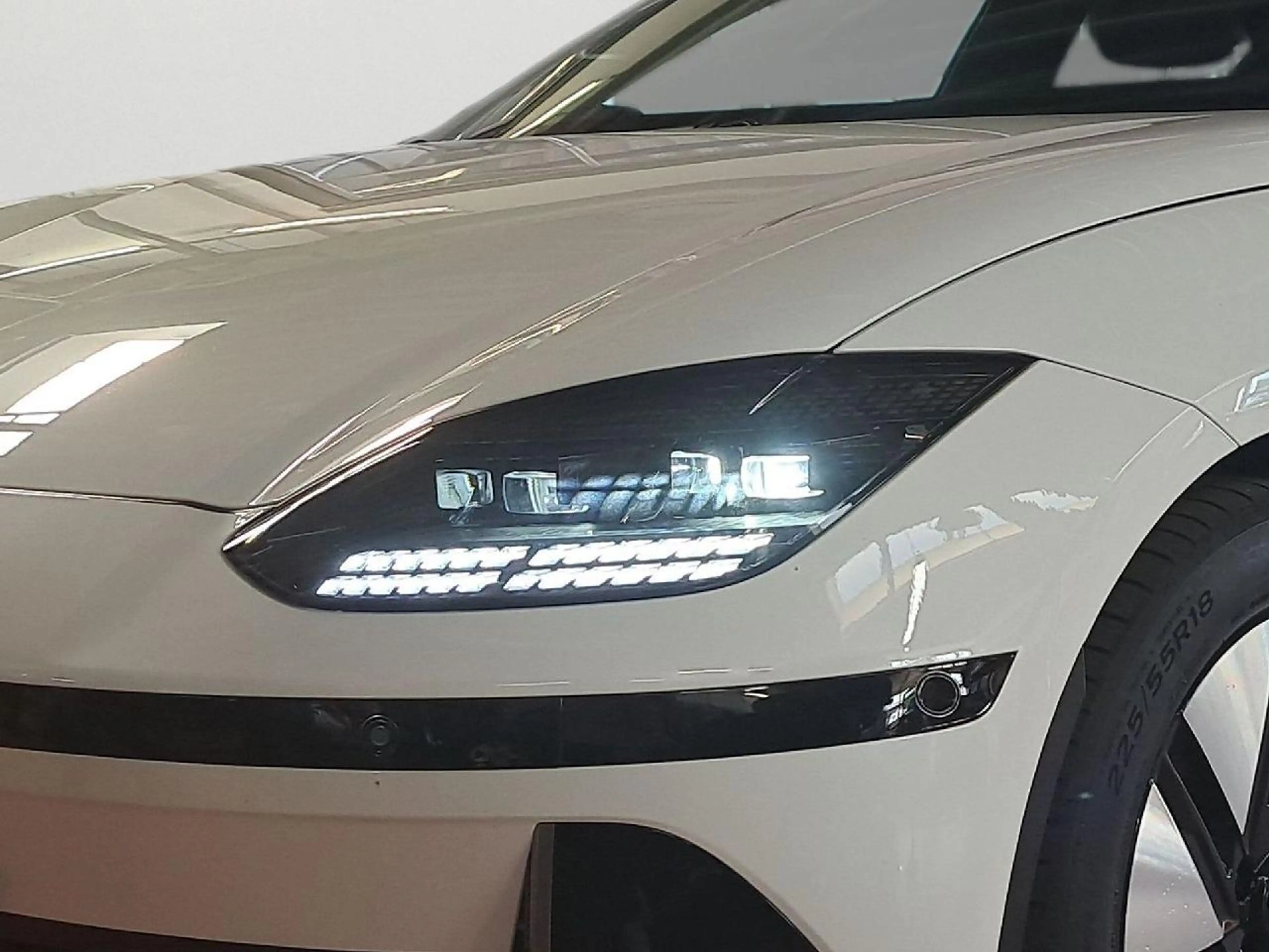 Hyundai IONIQ 6 Uniq Elektro*Anhängerkupplung* — photo 2
