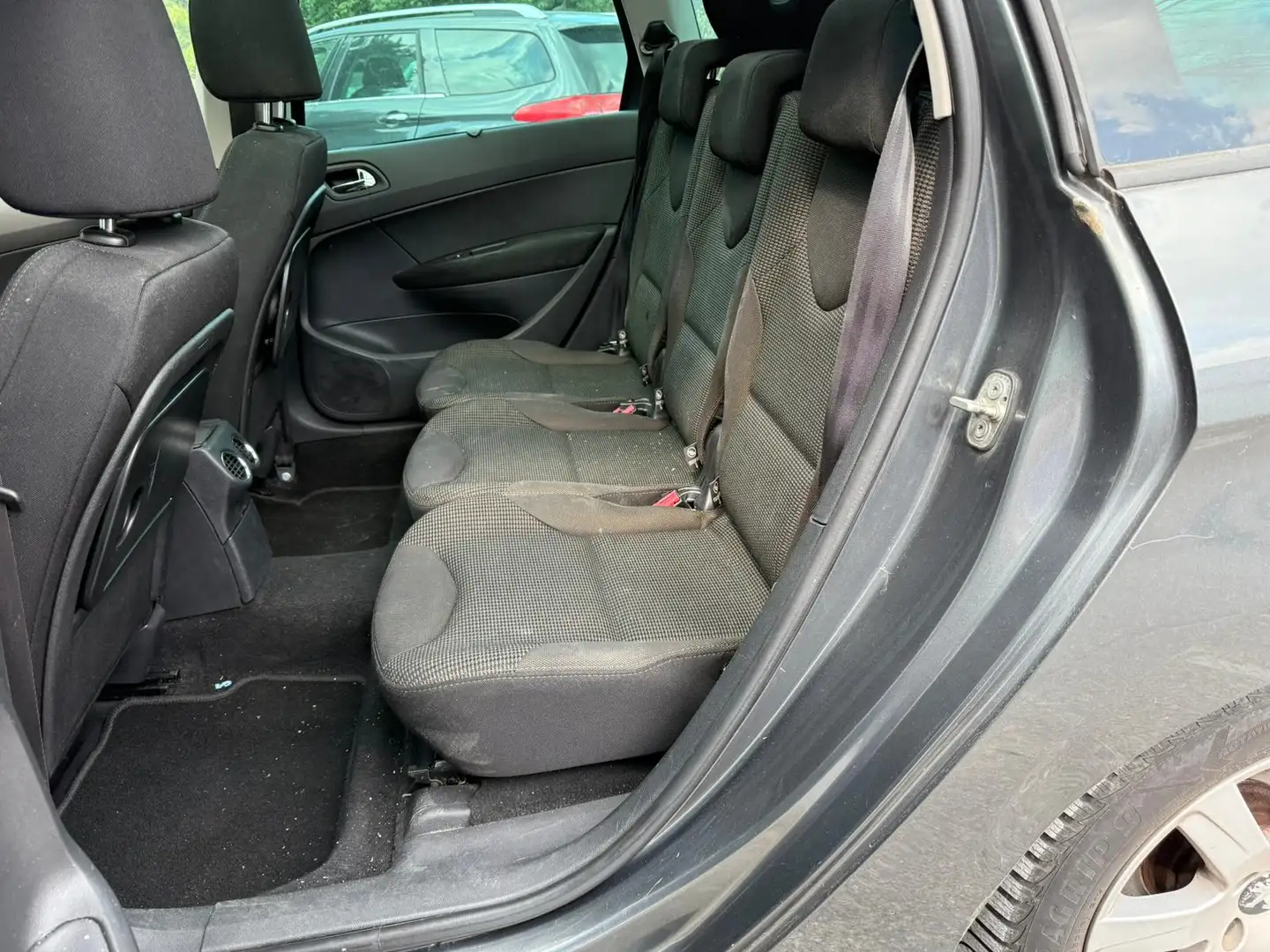Peugeot 308 SW 1.6 e-HDi CT OK Gris - 2