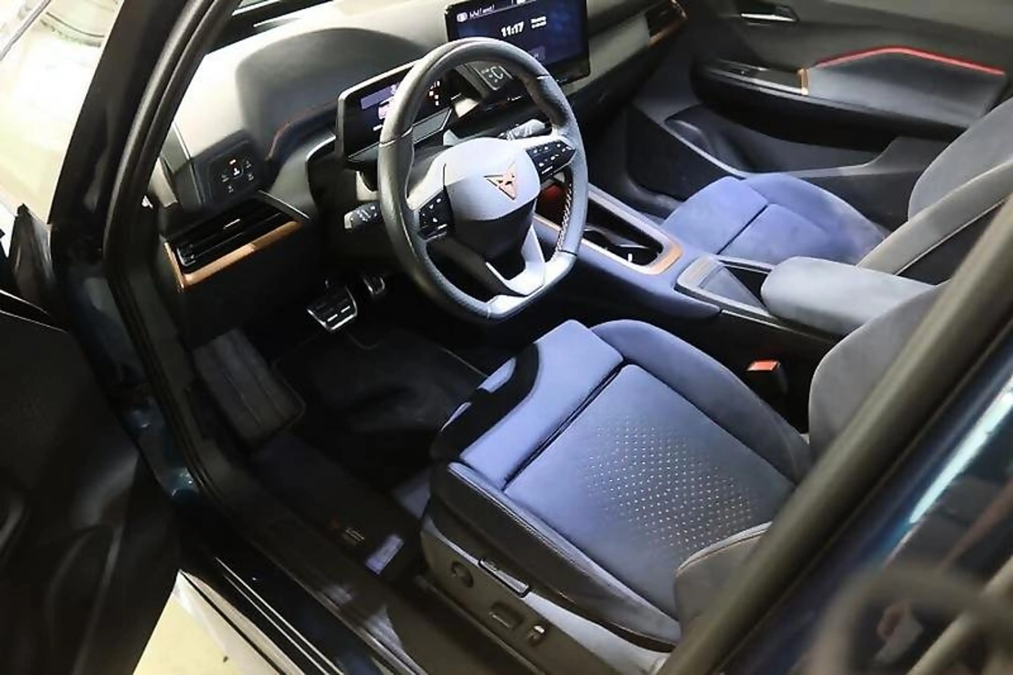 CUPRA Born Sport Tech L 62 kWh Pano/HeadUP/ACC — photo 5