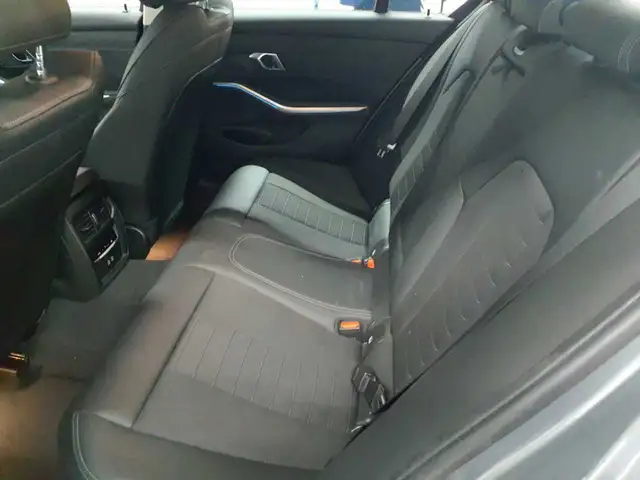 BMW 3 Series view 13