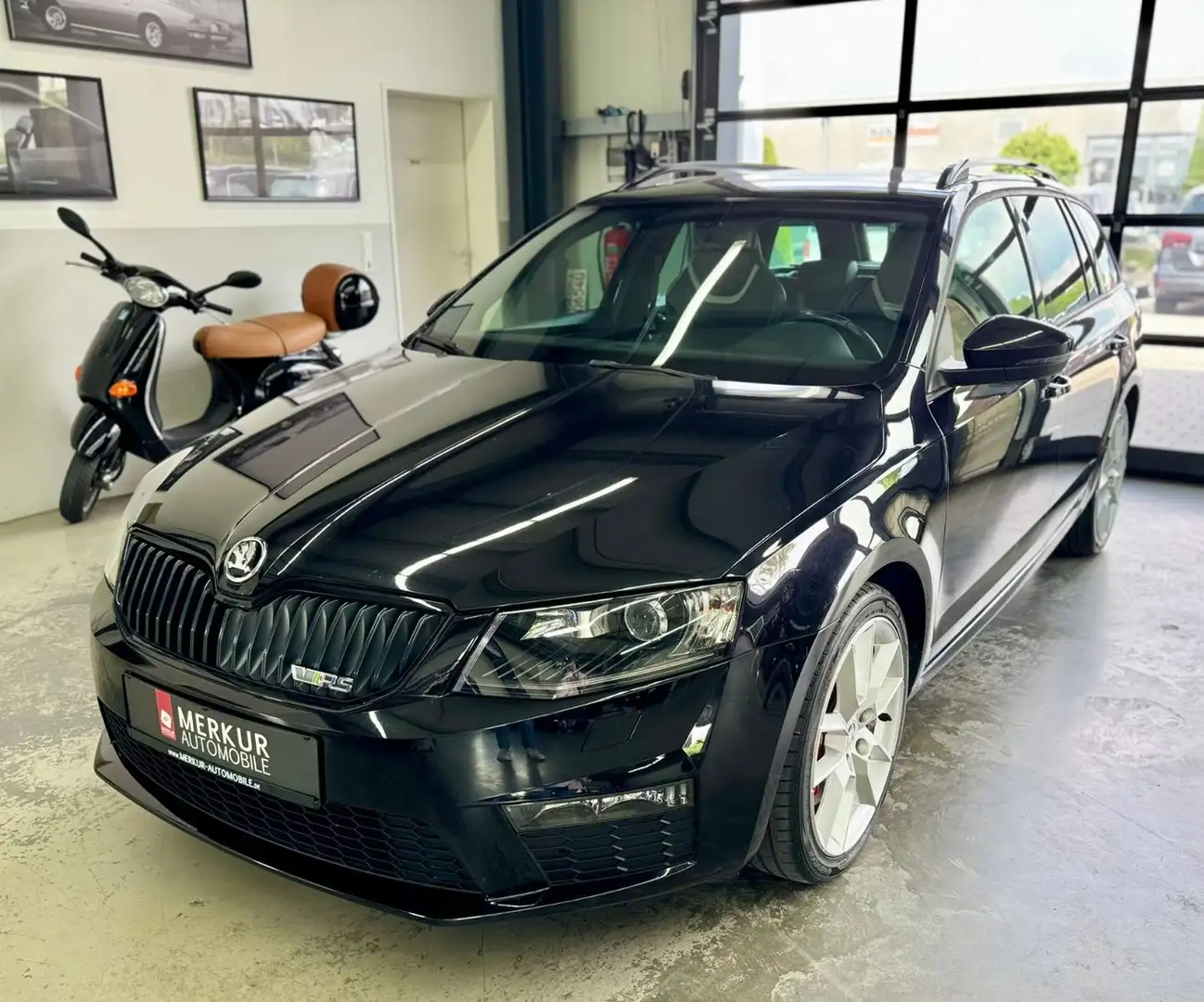 Skoda Octavia 2.0 TDI Combi RS+Navi+Pano+Black Design Black - 1
