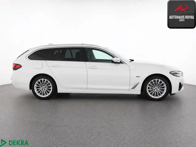 BMW 5 Series view 6