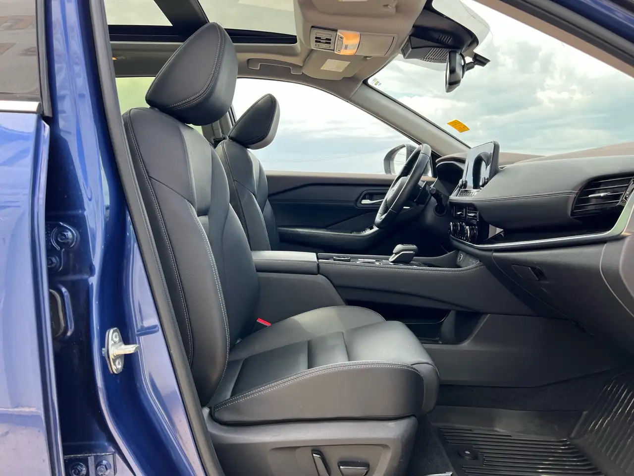 Nissan Rogue photo Nissan Rogue
