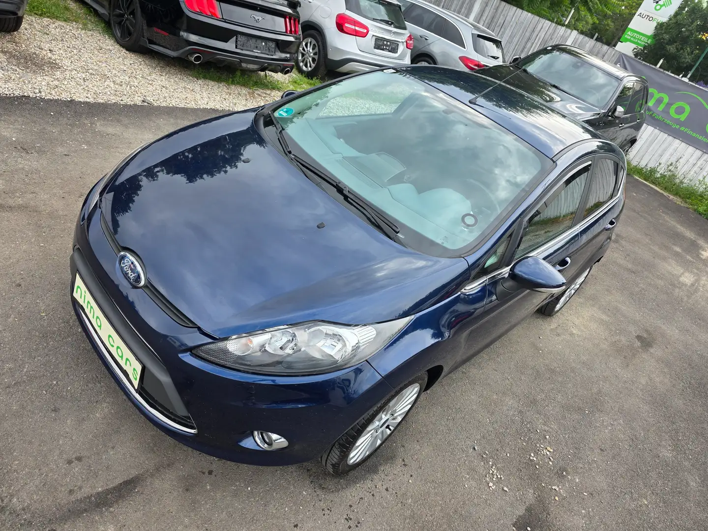 Ford Fiesta Titanium Blau - 2