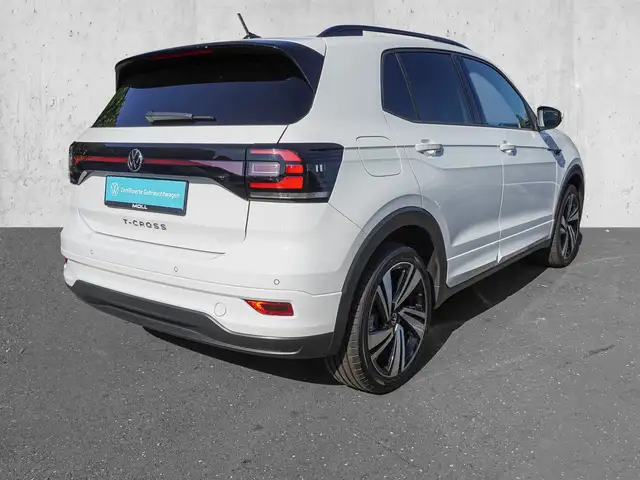 Volkswagen T-Cross view 4