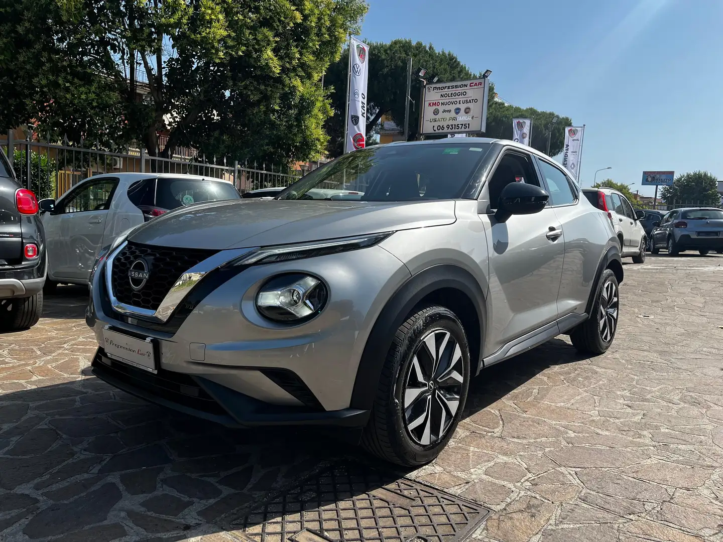 Nissan Juke 1.0 dig-t Business 114cv Grigio - 1