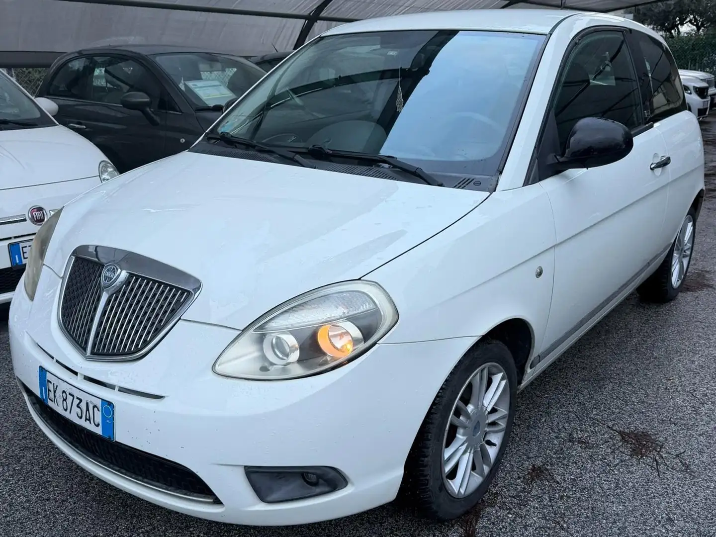 Lancia Ypsilon Ypsilon - km 55.240 Weiß - 1