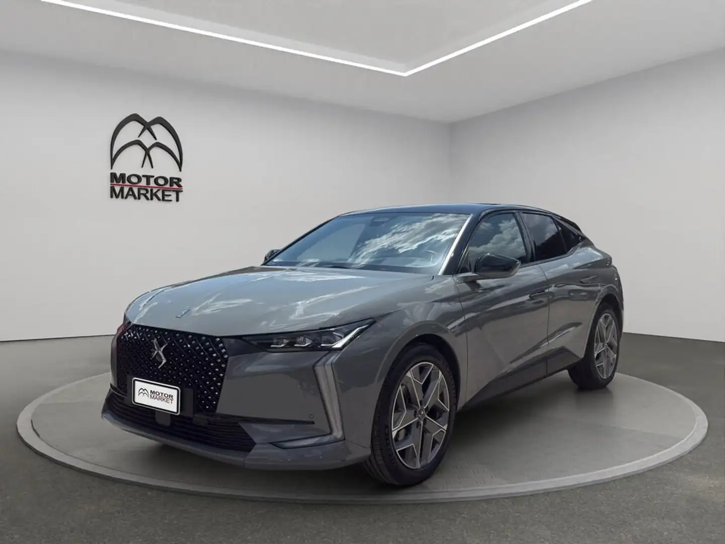 DS Automobiles DS 4 1.5 bluehdi Esprit de Voyage 130cv auto Grijs - 1