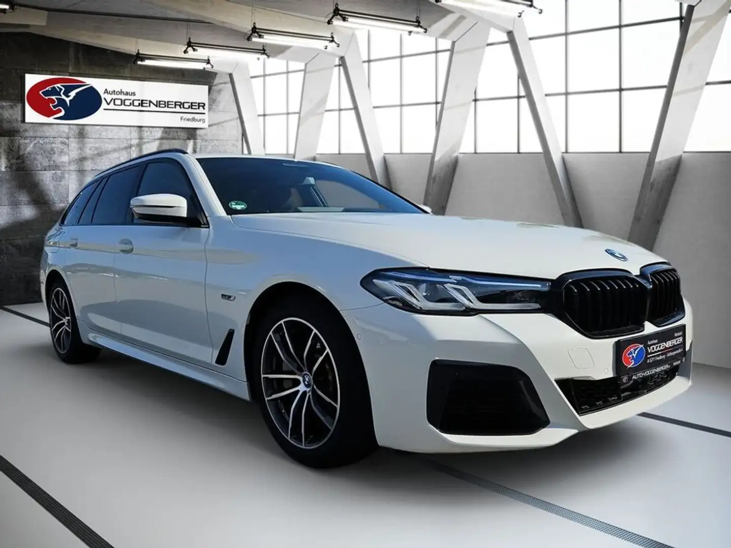 BMW 530 e xDrive M Sport*AHK*SH*LED... Wit - 2