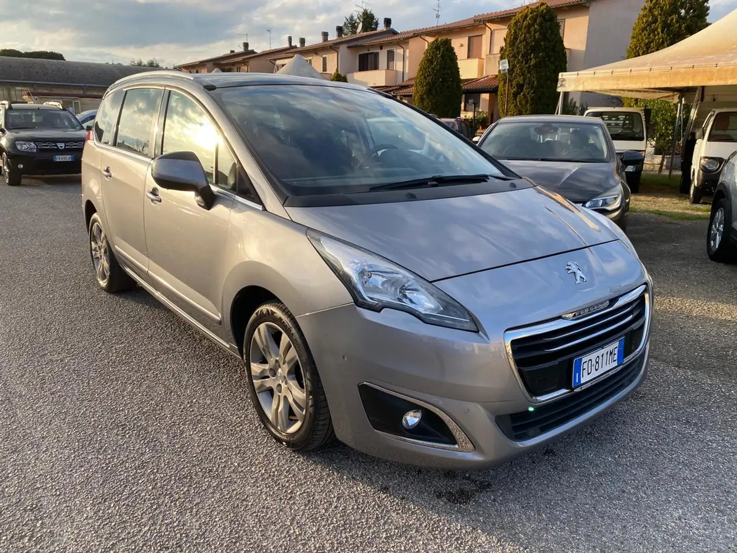 Peugeot 5008 BlueHDi 150 S&S Allure 7 posti KM CERTIFICATI Grigio - 2