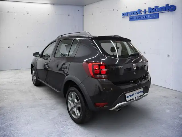 Dacia Sandero view 4