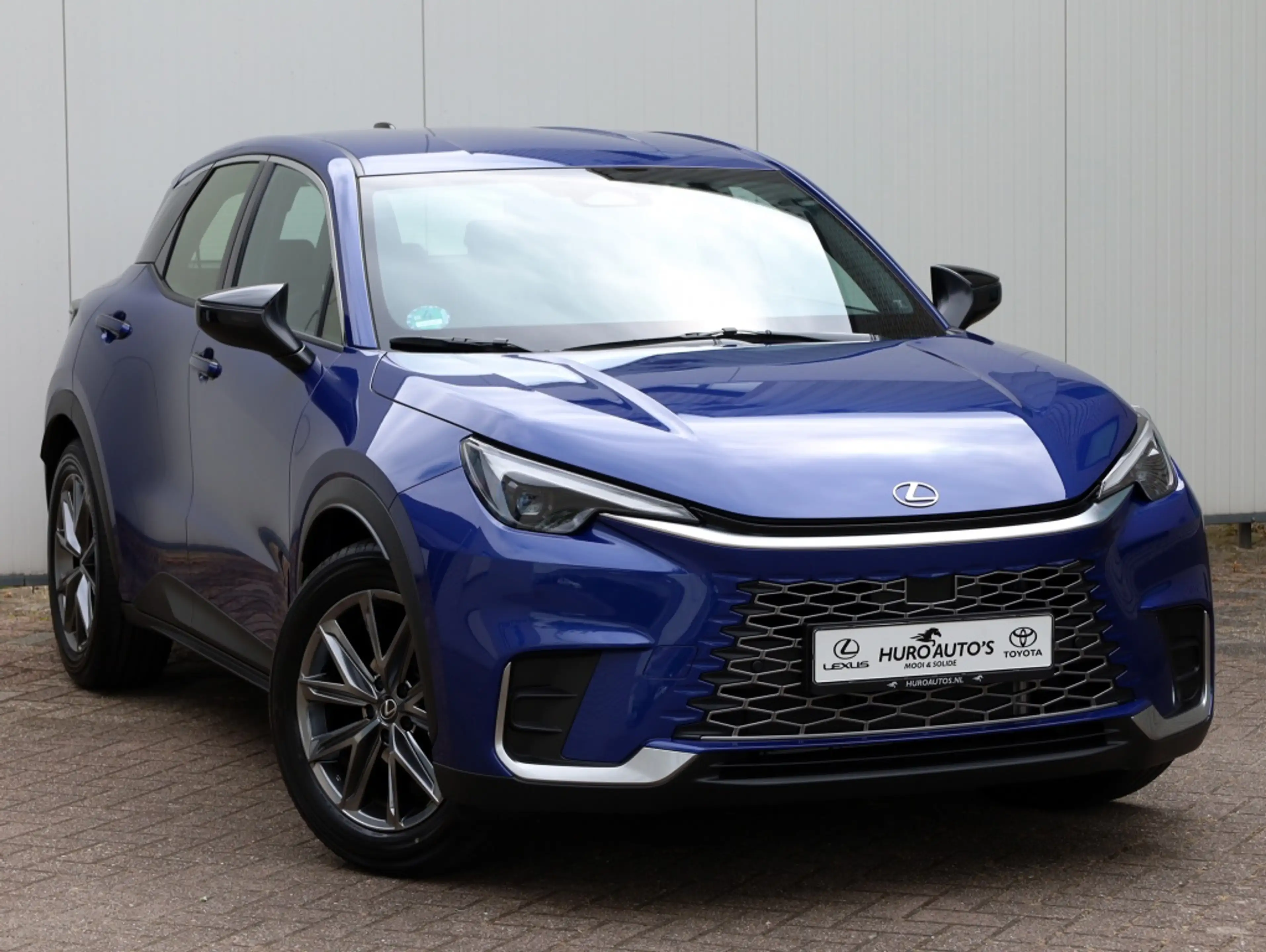 Lexus LBX Relax 2WD | Leder | Achterklep elektrisch | Memory — photo 34