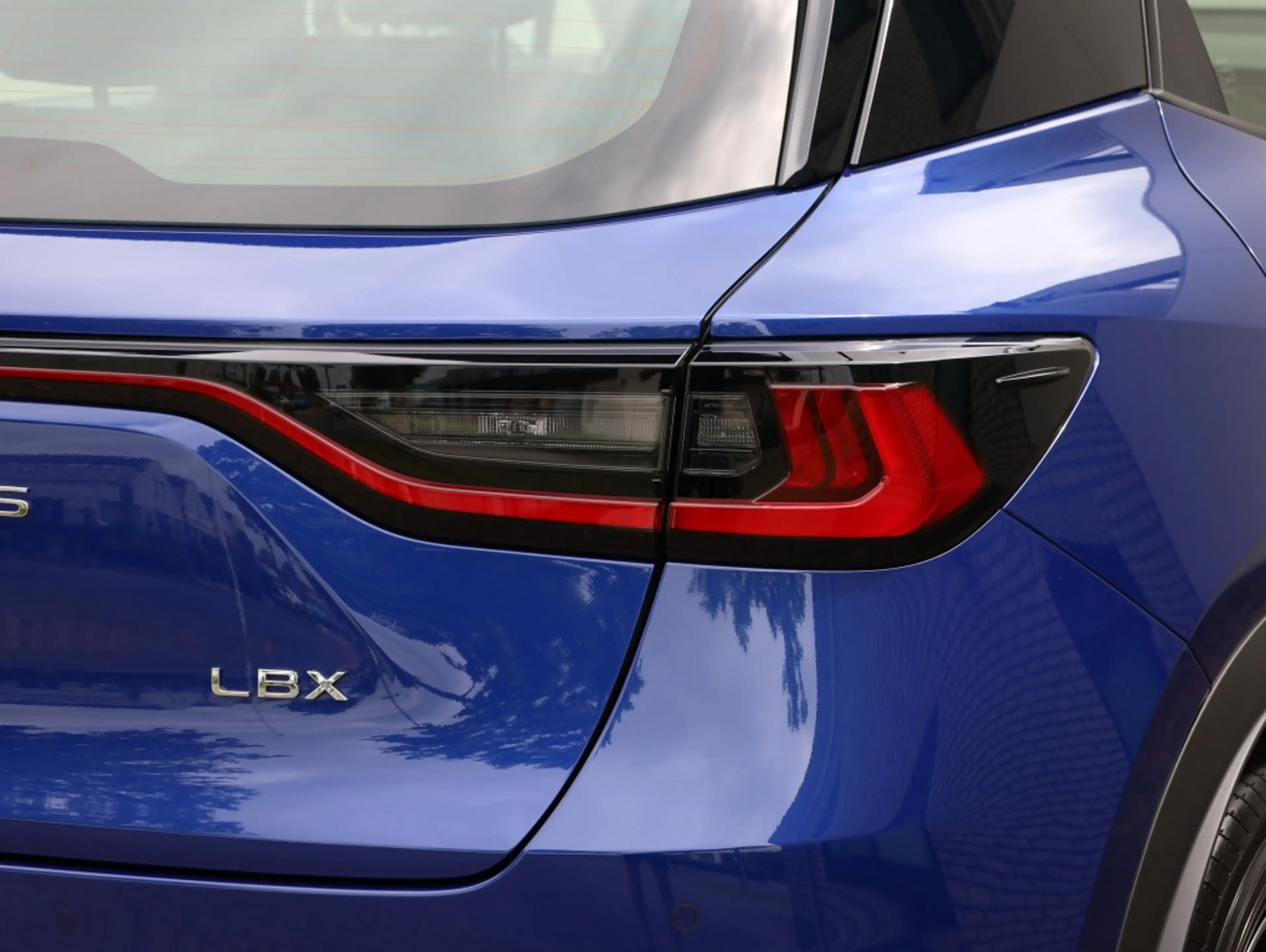 Lexus LBX Relax 2WD | Leder | Achterklep elektrisch | Memory — photo 30