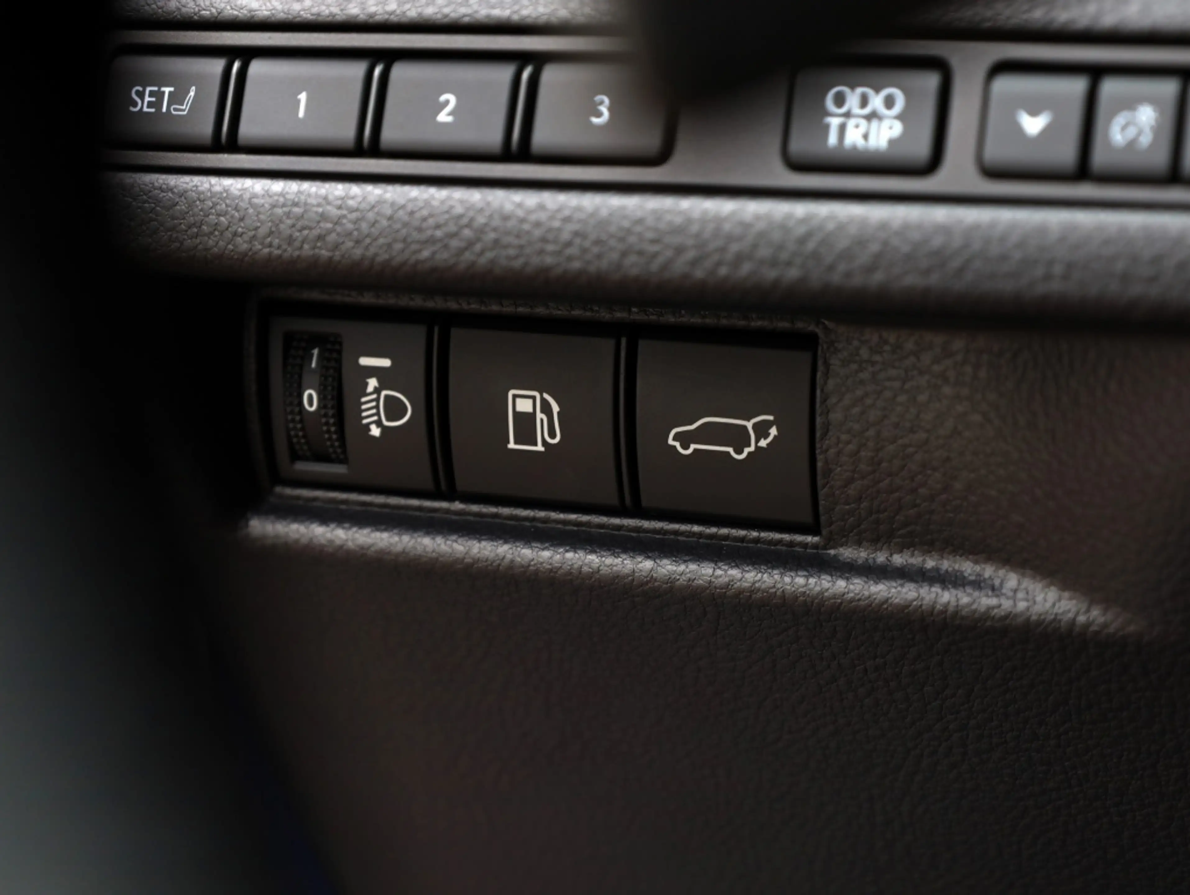 Lexus LBX Relax 2WD | Leder | Achterklep elektrisch | Memory — photo 28