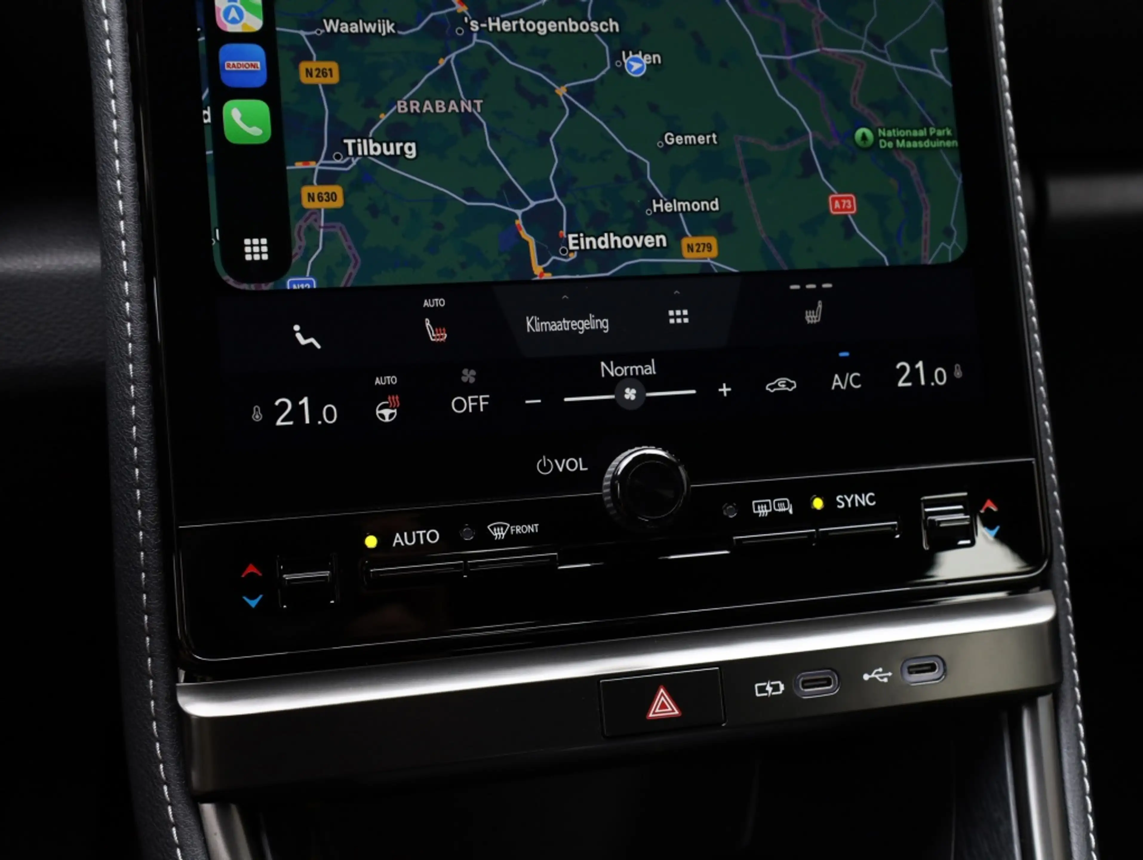 Lexus LBX Relax 2WD | Leder | Achterklep elektrisch | Memory — photo 19