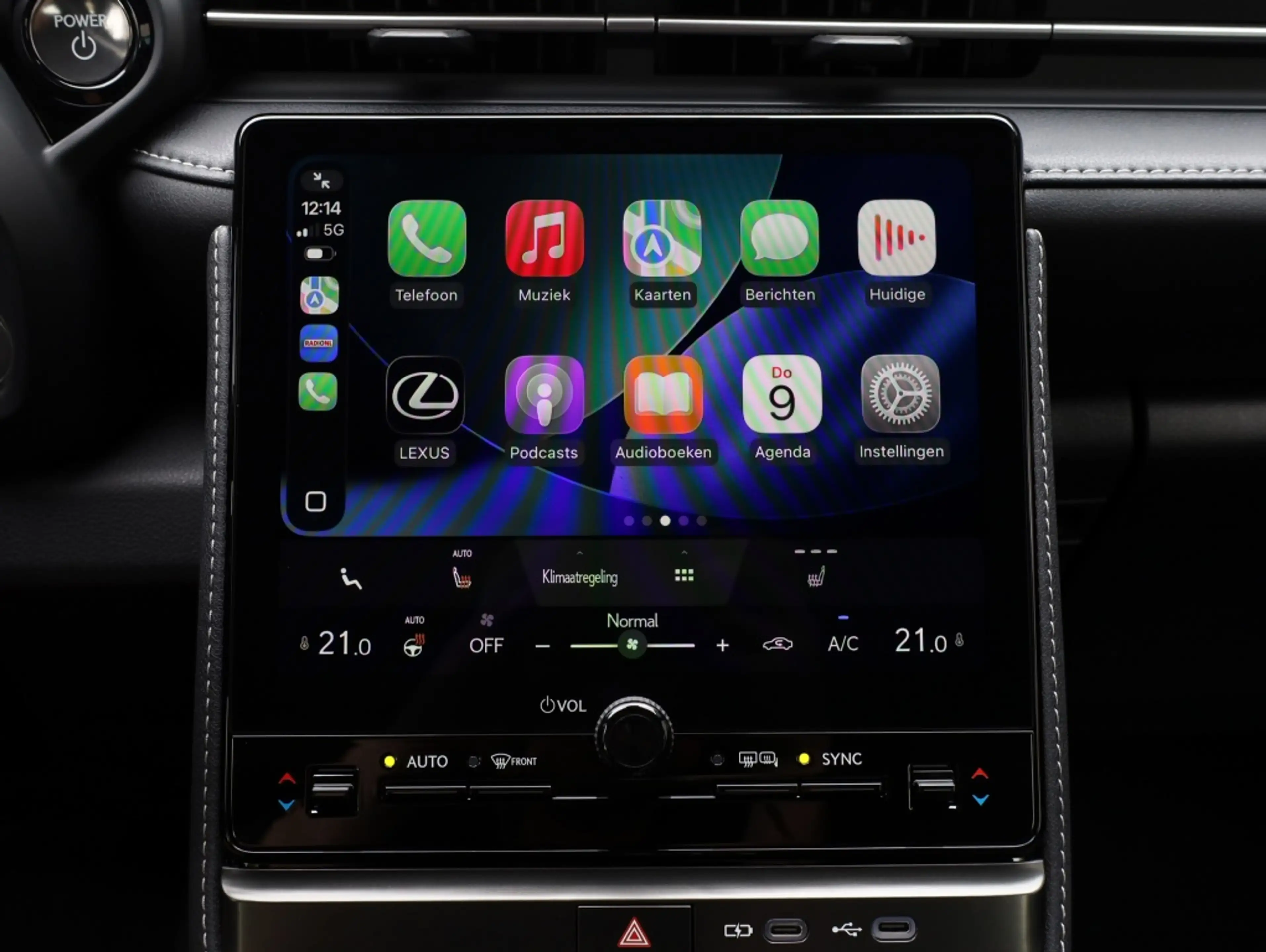 Lexus LBX Relax 2WD | Leder | Achterklep elektrisch | Memory — photo 16