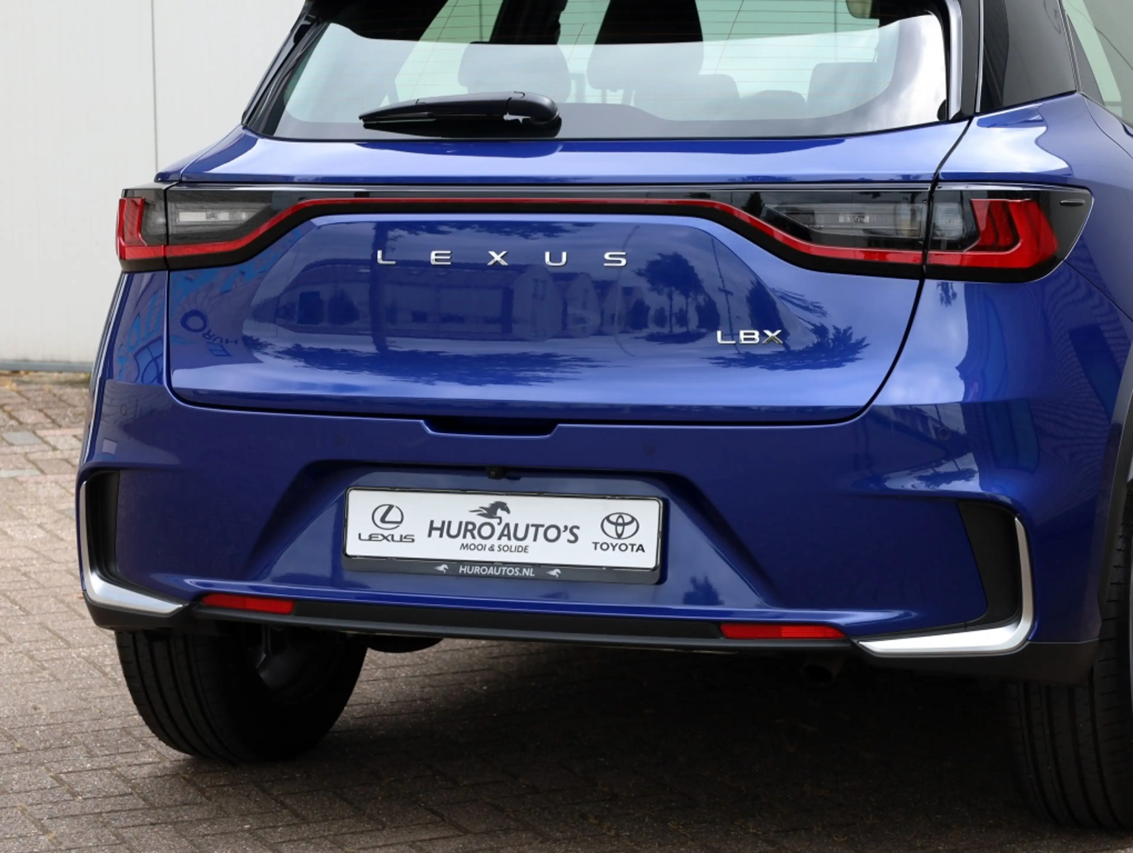 Lexus LBX Relax 2WD | Leder | Achterklep elektrisch | Memory — photo 29