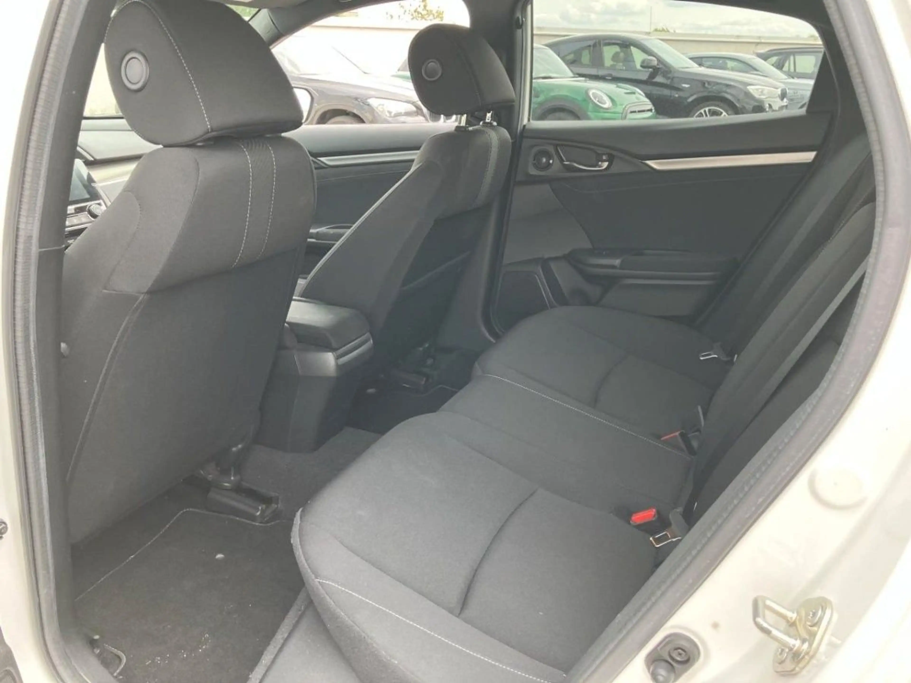 Honda Civic Lim. 5-trg. 1.0 Elegance — photo 5