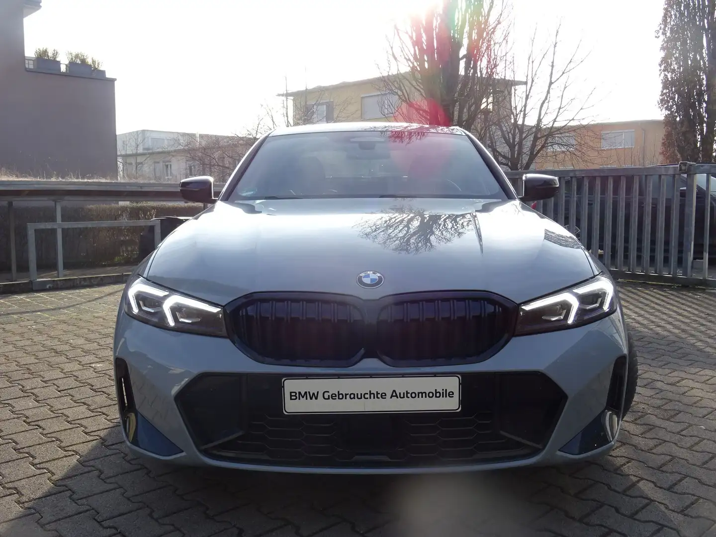 BMW 320 i Lim. FACELIFT M Sport Pro h/k HuD ACC adLED Grau - 2