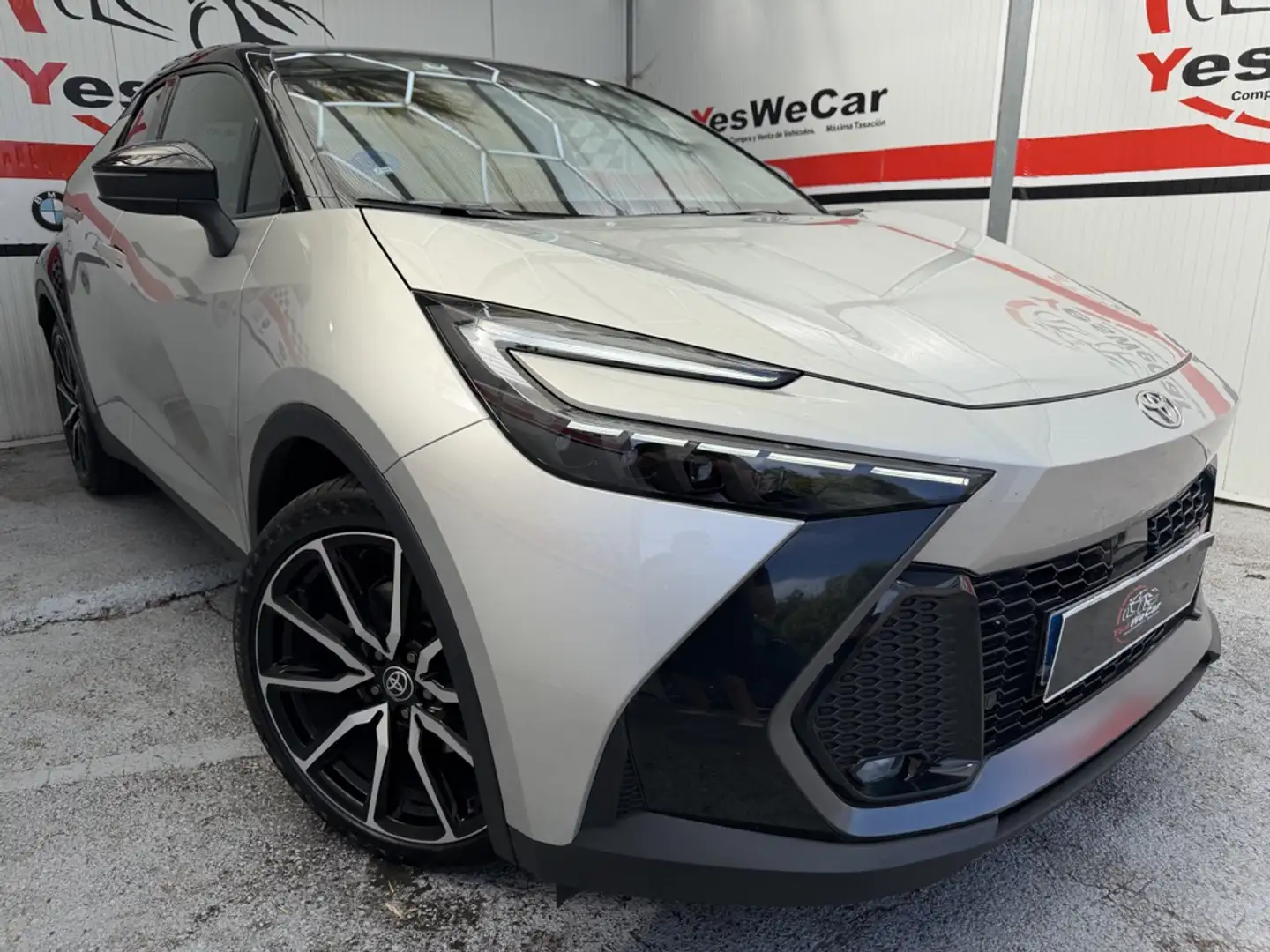 Toyota C-HR 220PH GR Sport Plus Gris - 1