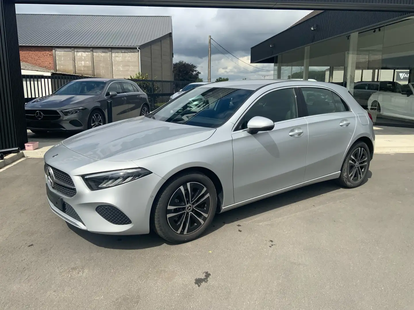 Mercedes-Benz A 180 7G-DCT Progressive Advanced Argent - 2