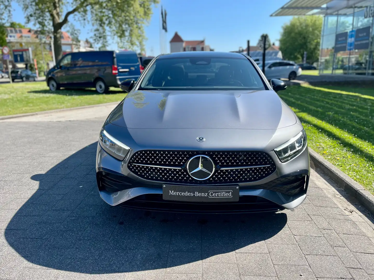 Mercedes-Benz A 180 A Sedan 180 d AMG Line Grigio - 2