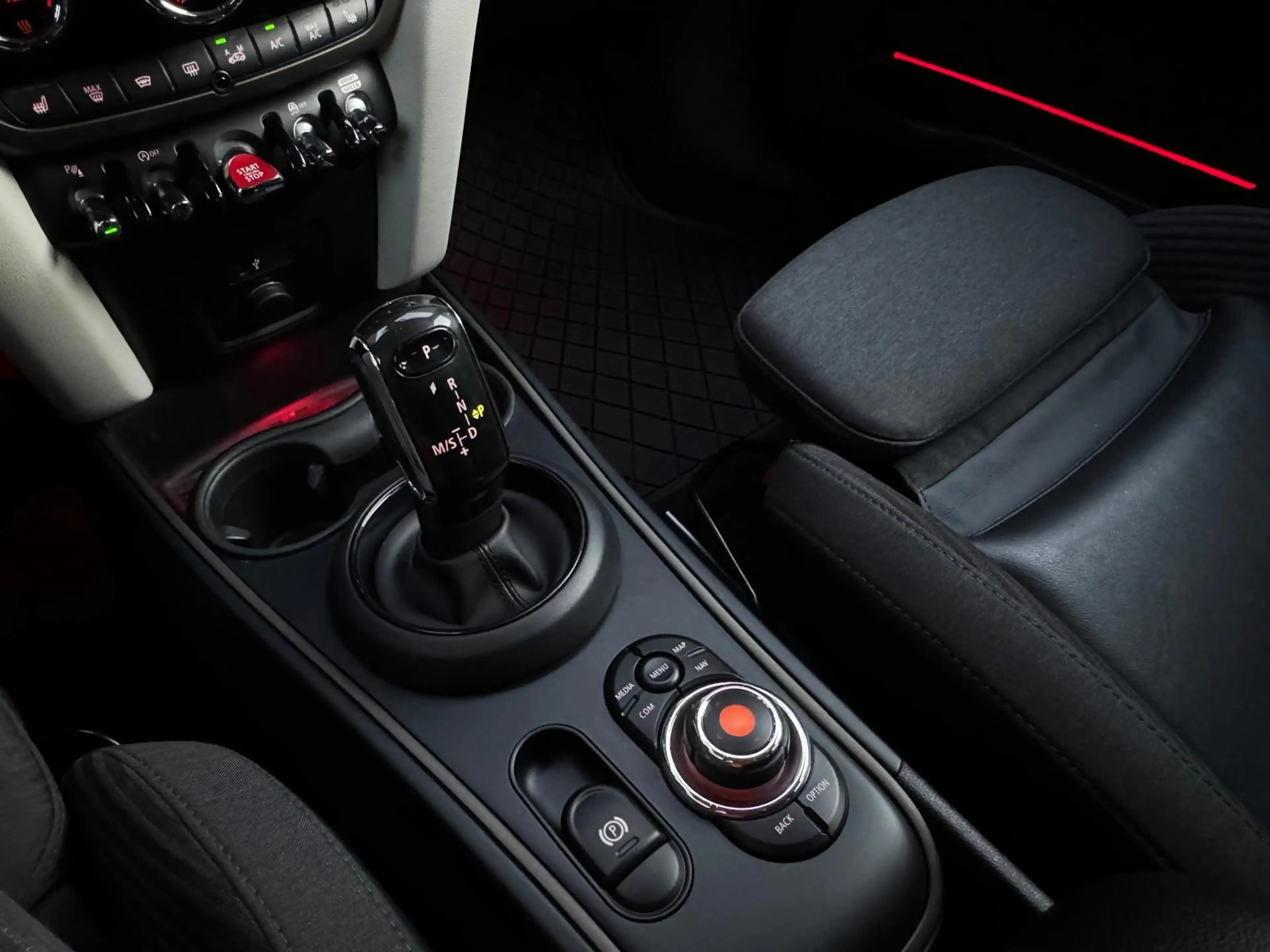 MINI Cooper Countryman 1.5 Chili Sport-Int. Led Keyless Camera Dealer Oh. — photo 15