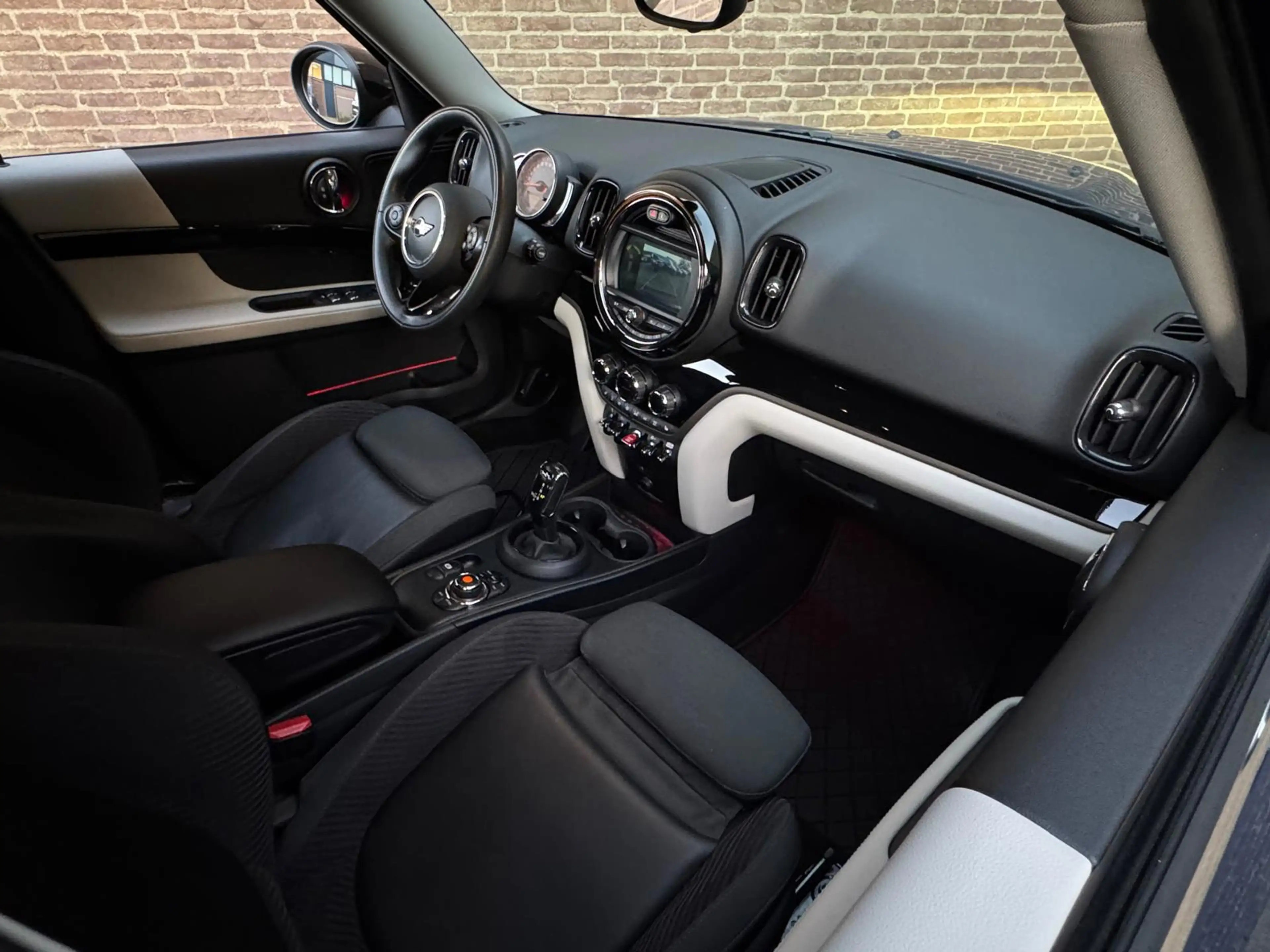 MINI Cooper Countryman 1.5 Chili Sport-Int. Led Keyless Camera Dealer Oh. — photo 9